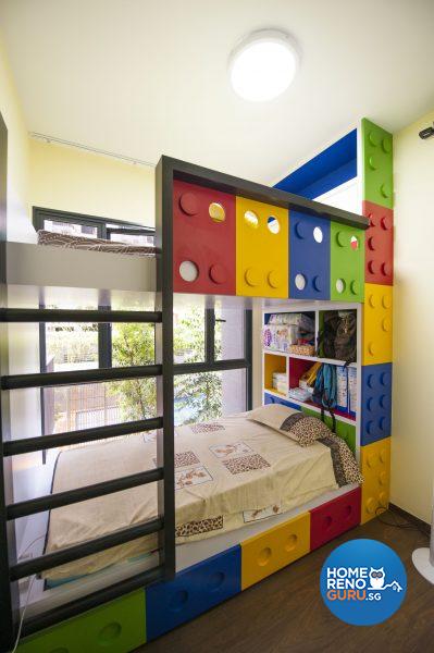 The boys’ Lego-inspired room with built-in bunk beds