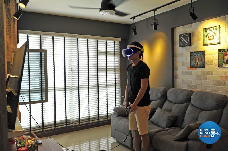 Aaron’s love of gaming has spilled over into the living rom, where he keeps his VR set