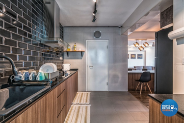 Kitchen and bomb shelter with industrial design