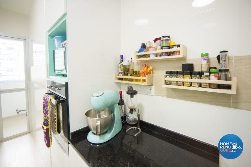 Maximum work surfaces and wall-hung spice racks cater to the needs of the baker in the house –Tiffany