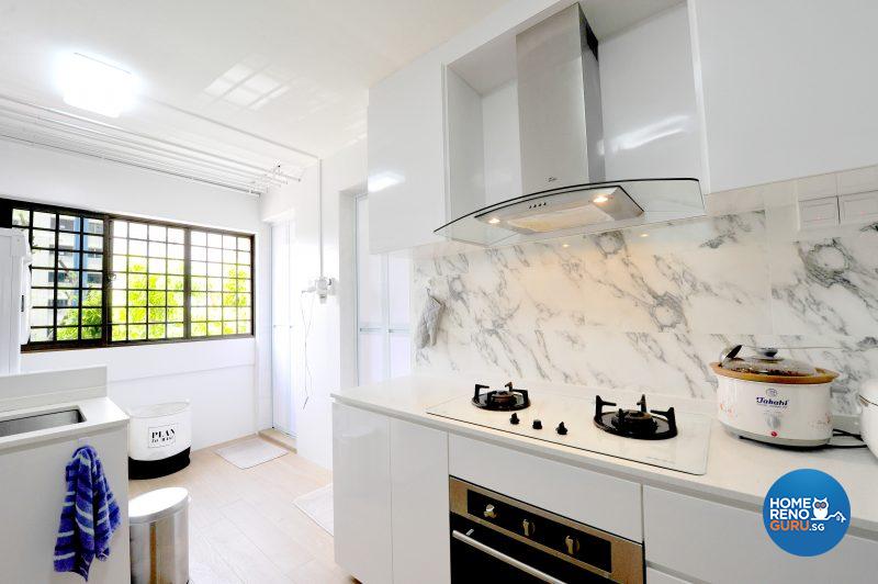 Natural light from the service yard window brightens up the kitchen