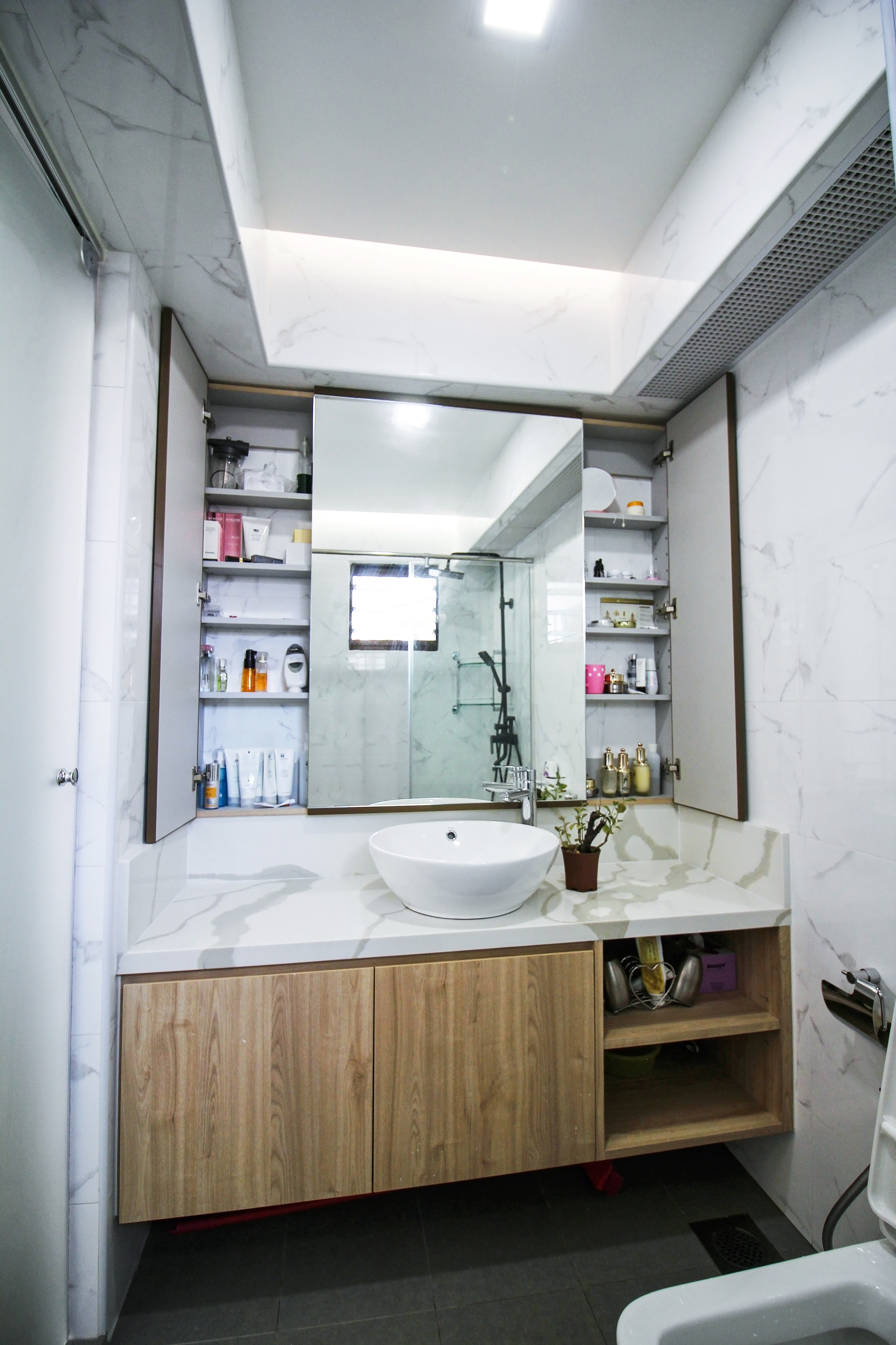 Contemporary, Modern Design - Bathroom - HDB 4 Room - Design by 3+i DESIGN STUDIO