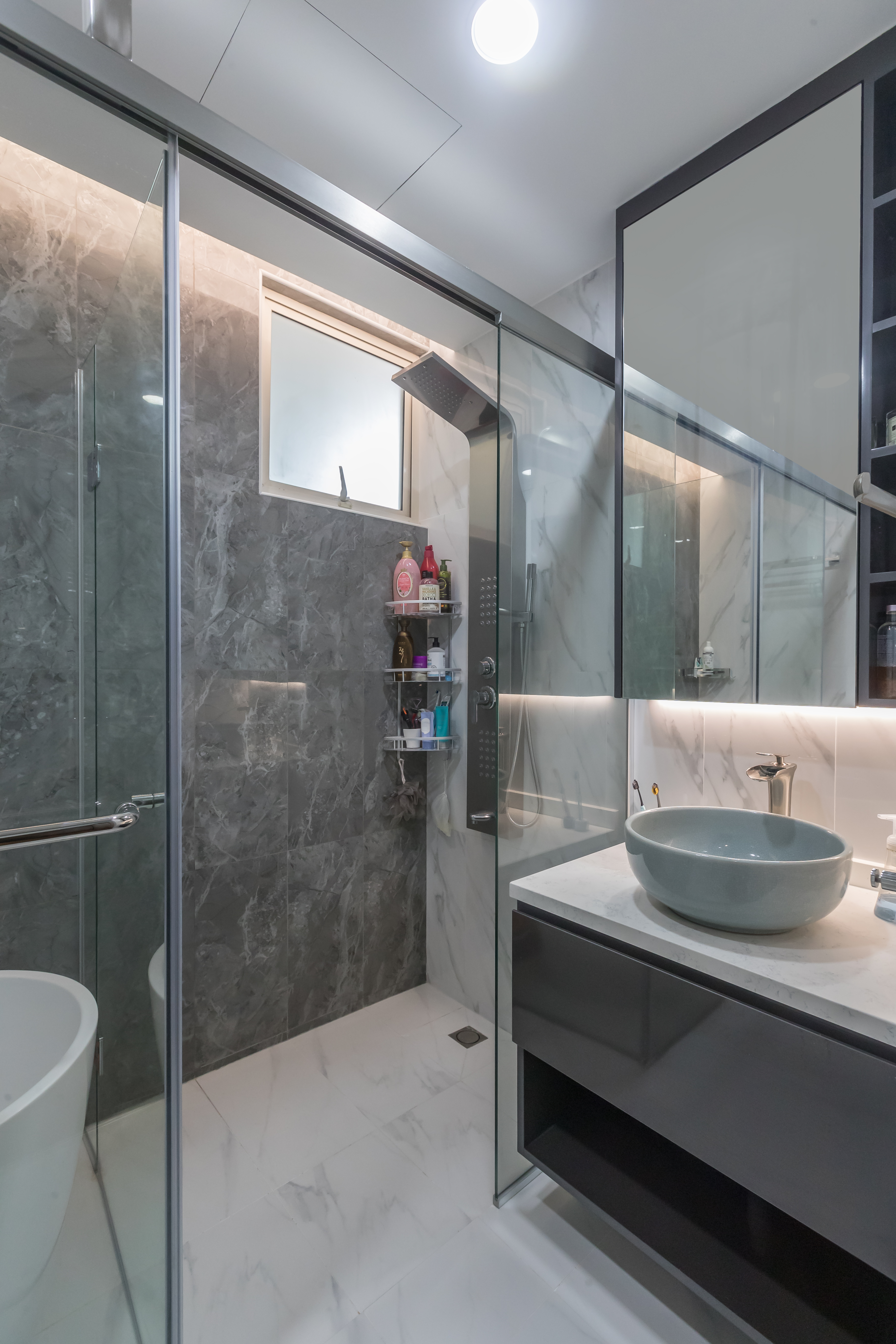 Contemporary, Modern Design - Bathroom - Condominium - Design by Albedo Design Pte Ltd