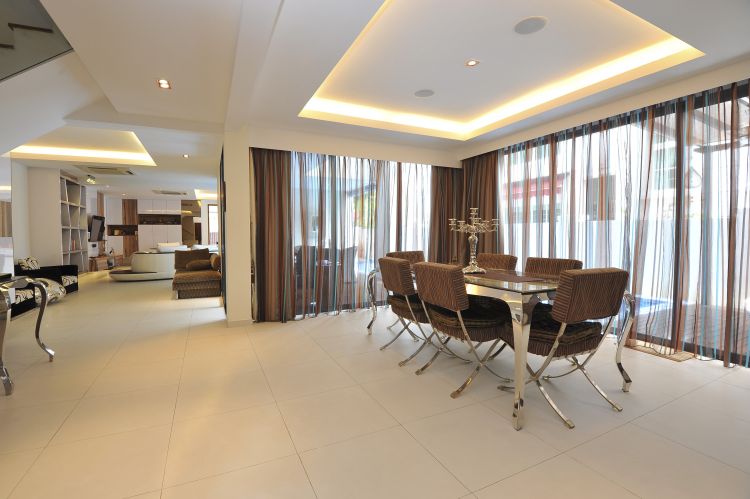Contemporary, Modern Design - Dining Room - Condominium - Design by Amazon Interior Design