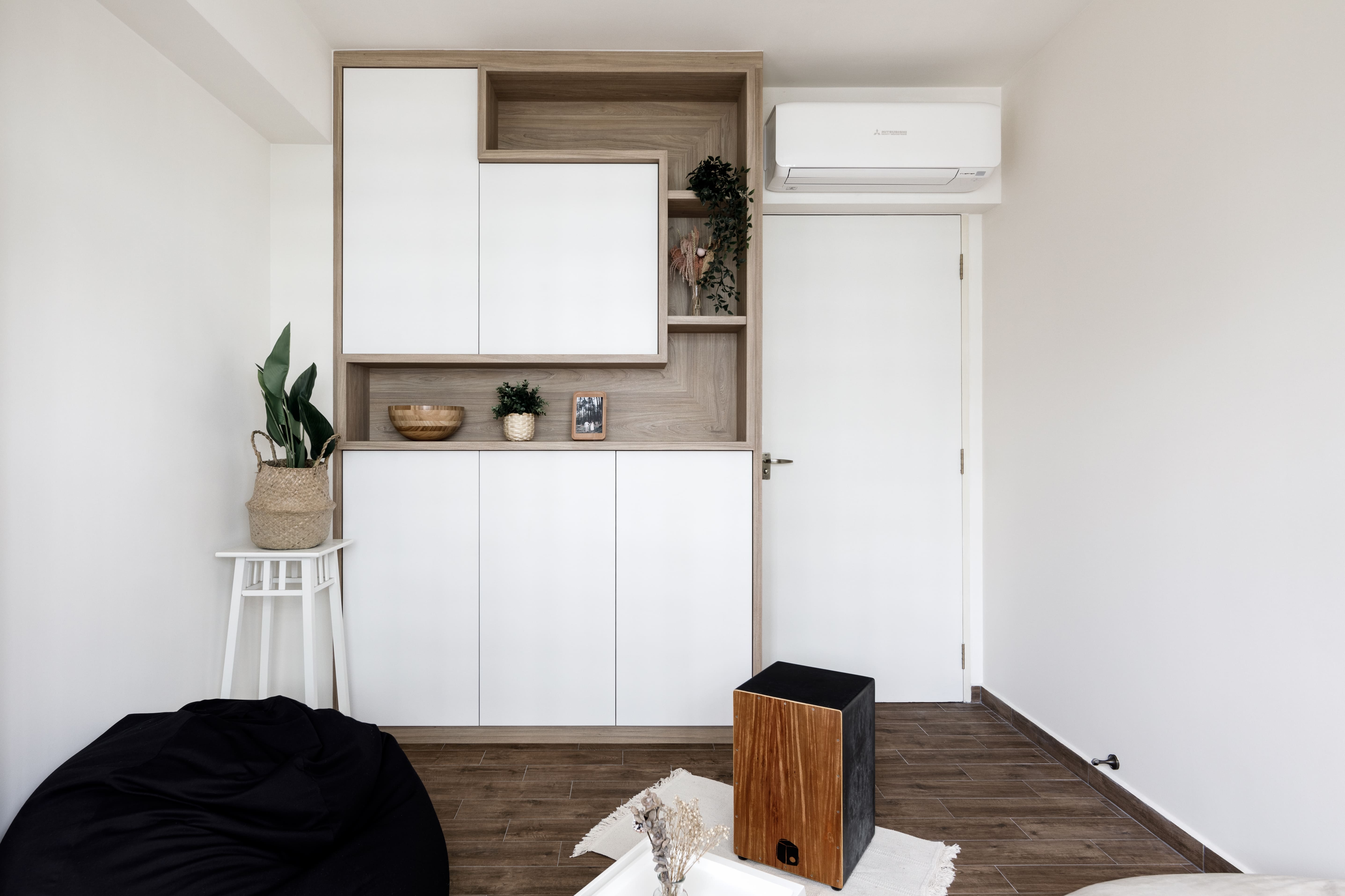 Minimalist, Scandinavian Design - Entertainment Room - HDB 4 Room - Design by Apex Studios Pte Ltd