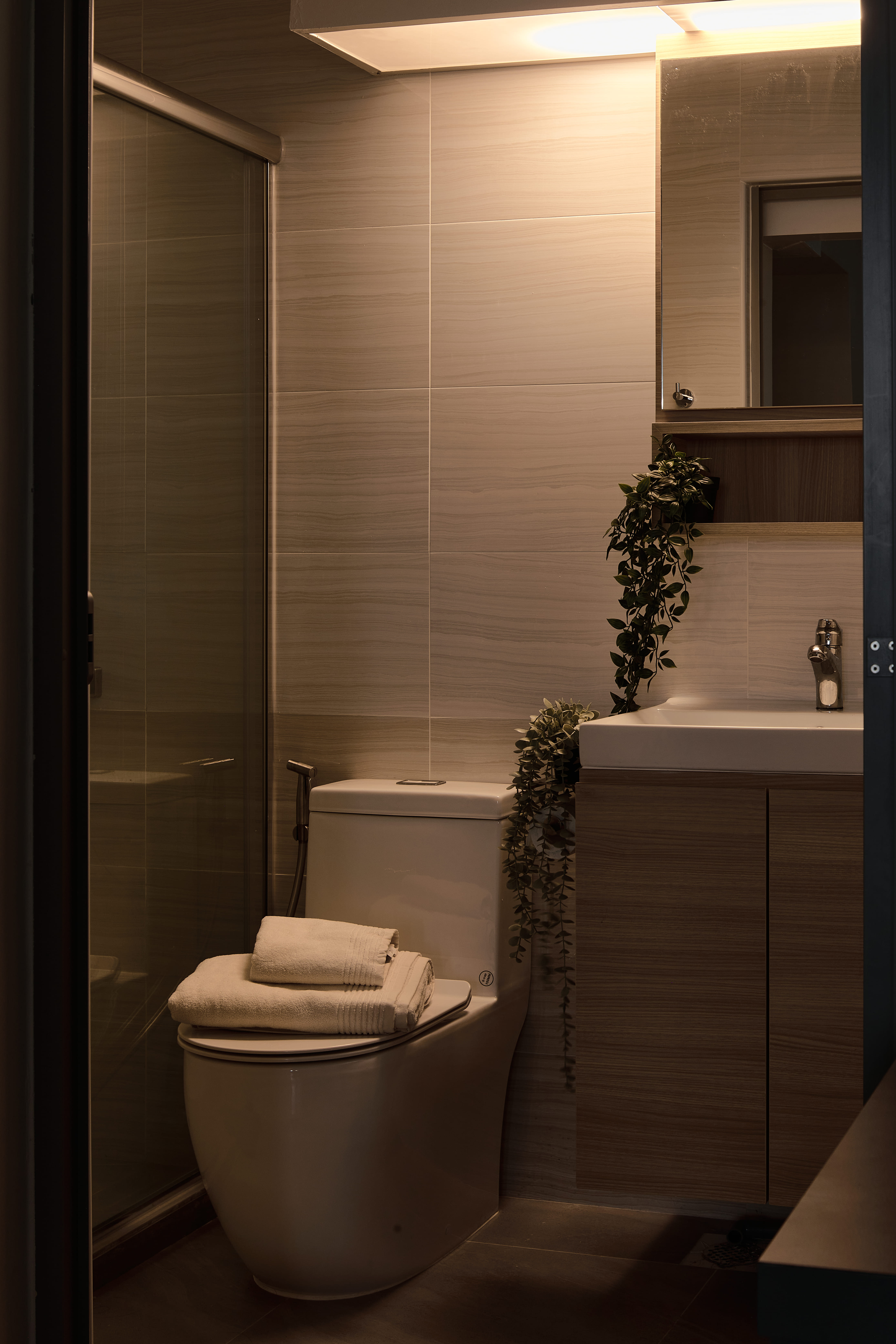 Contemporary Design - Bathroom - HDB 4 Room - Design by Apex Studios Pte Ltd