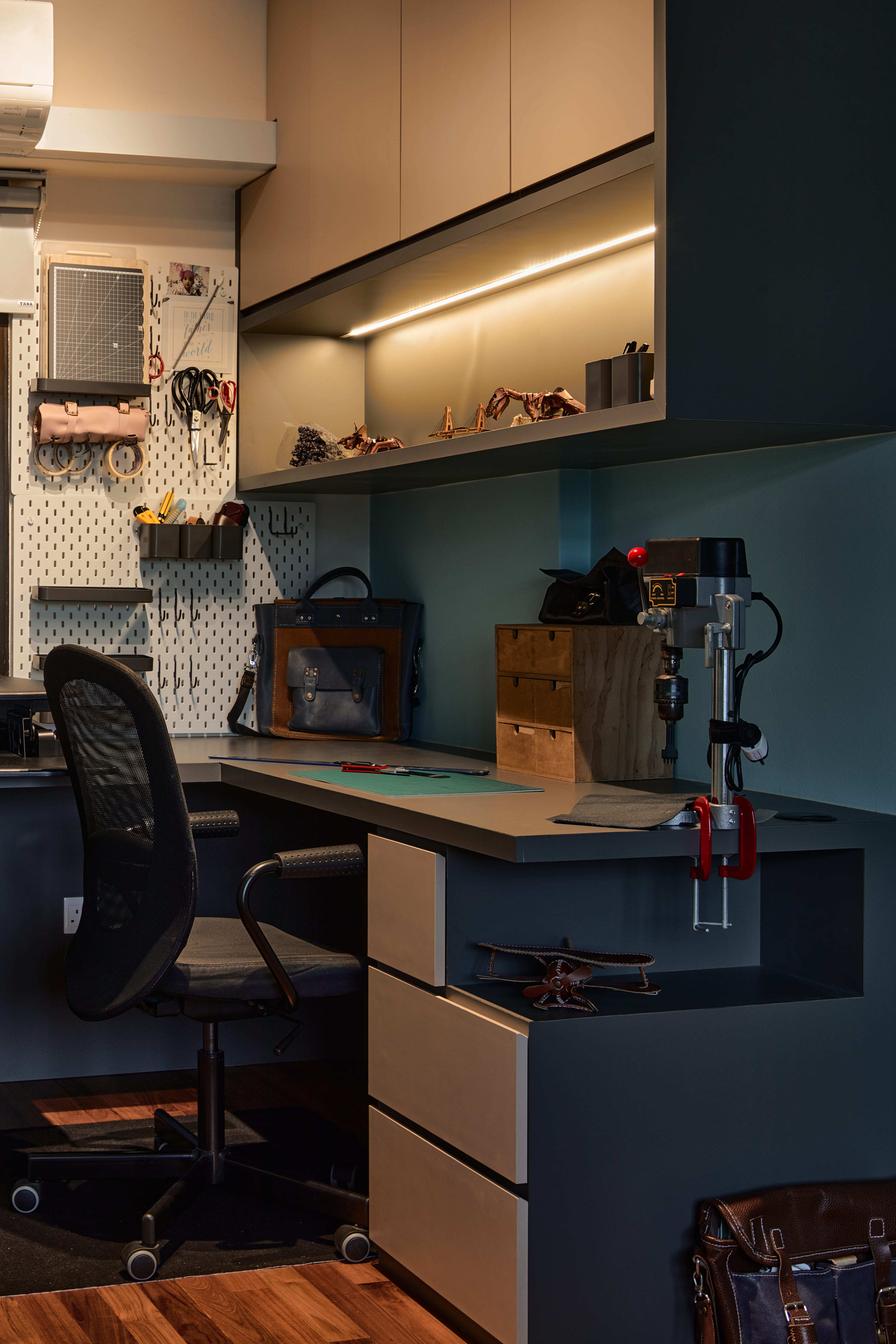 Contemporary Design - Study Room - HDB 4 Room - Design by Apex Studios Pte Ltd
