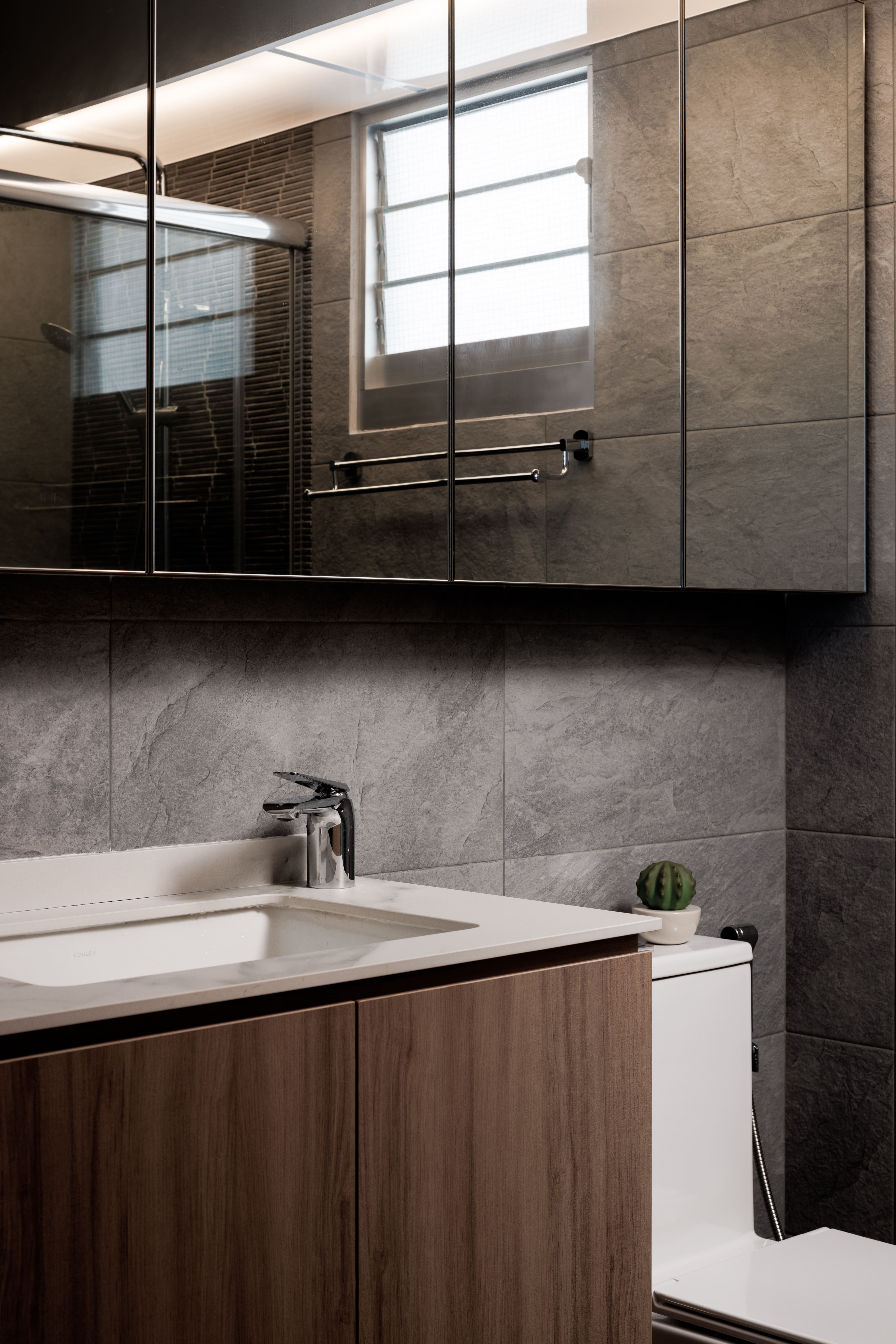 Minimalist Design - Bathroom - HDB 4 Room - Design by Apex Studios Pte Ltd