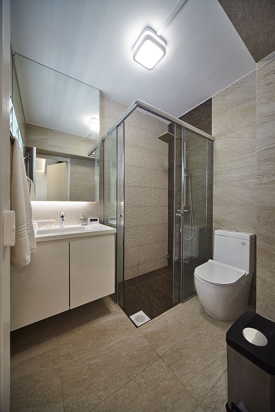 Contemporary, Modern Design - Bathroom - Landed House - Design by Artrend Design
