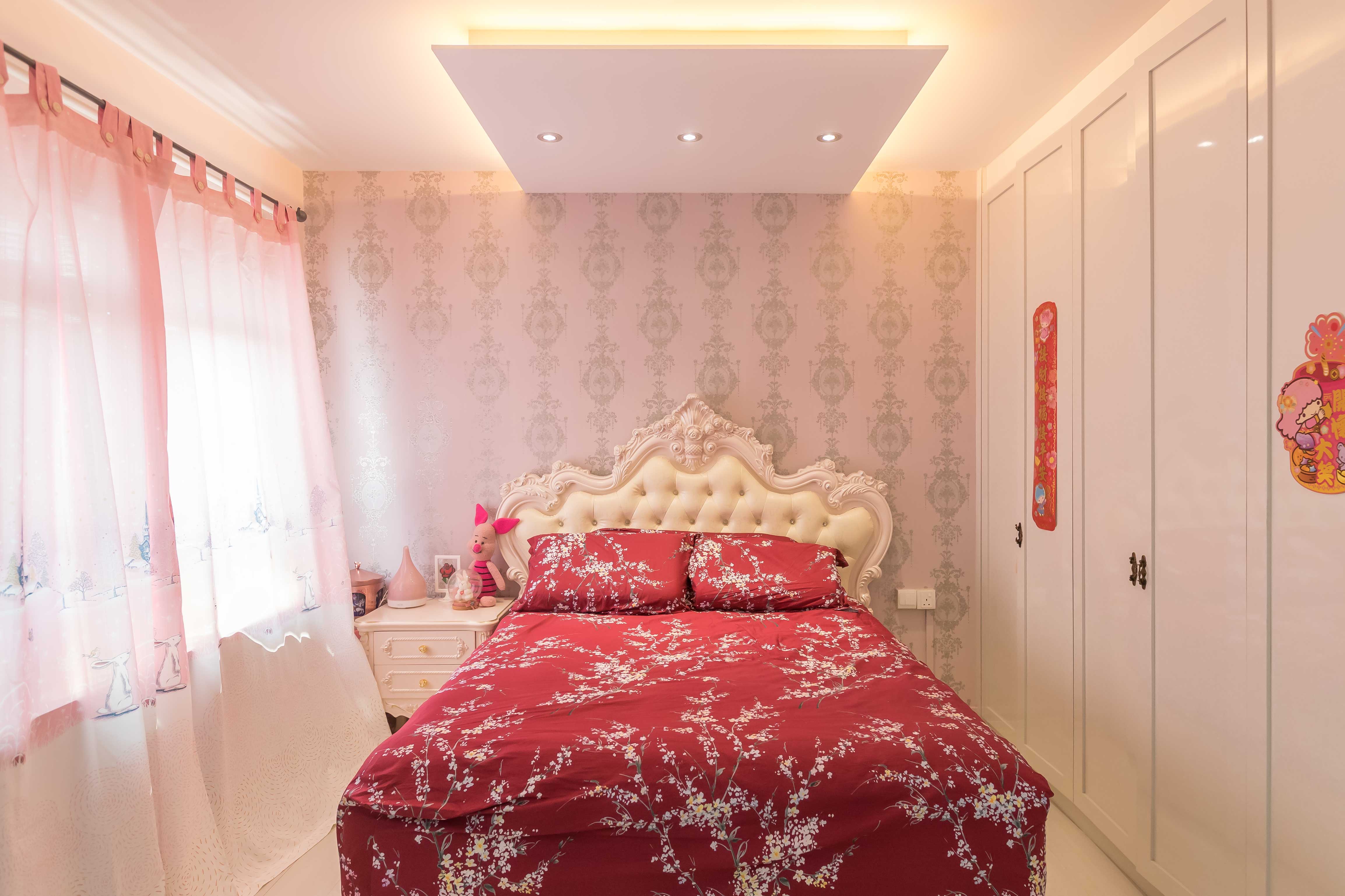 Modern, Victorian Design - Bedroom - HDB 4 Room - Design by ARTS 2 DESIGN STUDIO PTE LTD