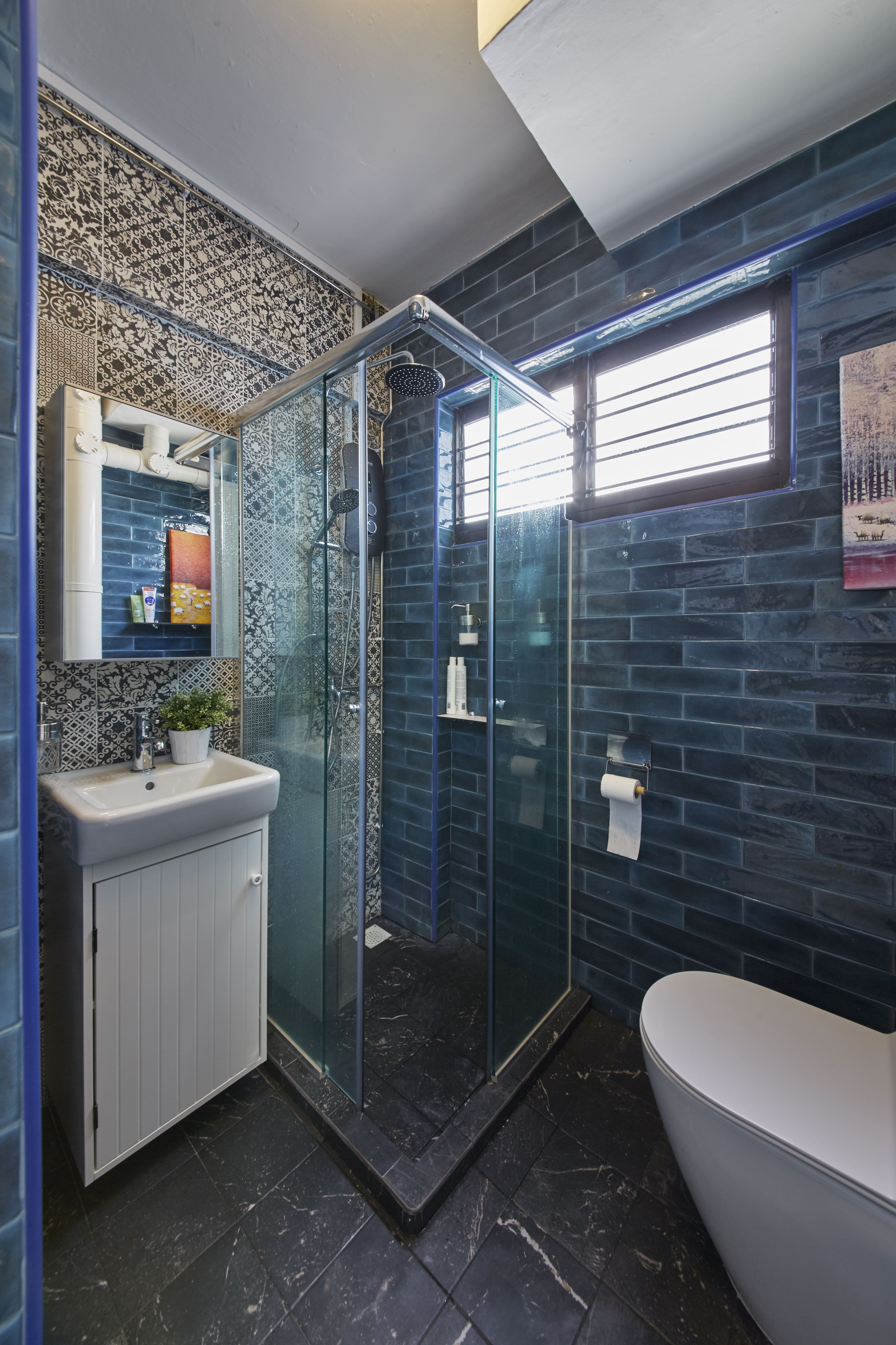 Classical, Modern, Vintage Design - Bathroom - HDB 4 Room - Design by Ban Yew Interior Design Pte Ltd