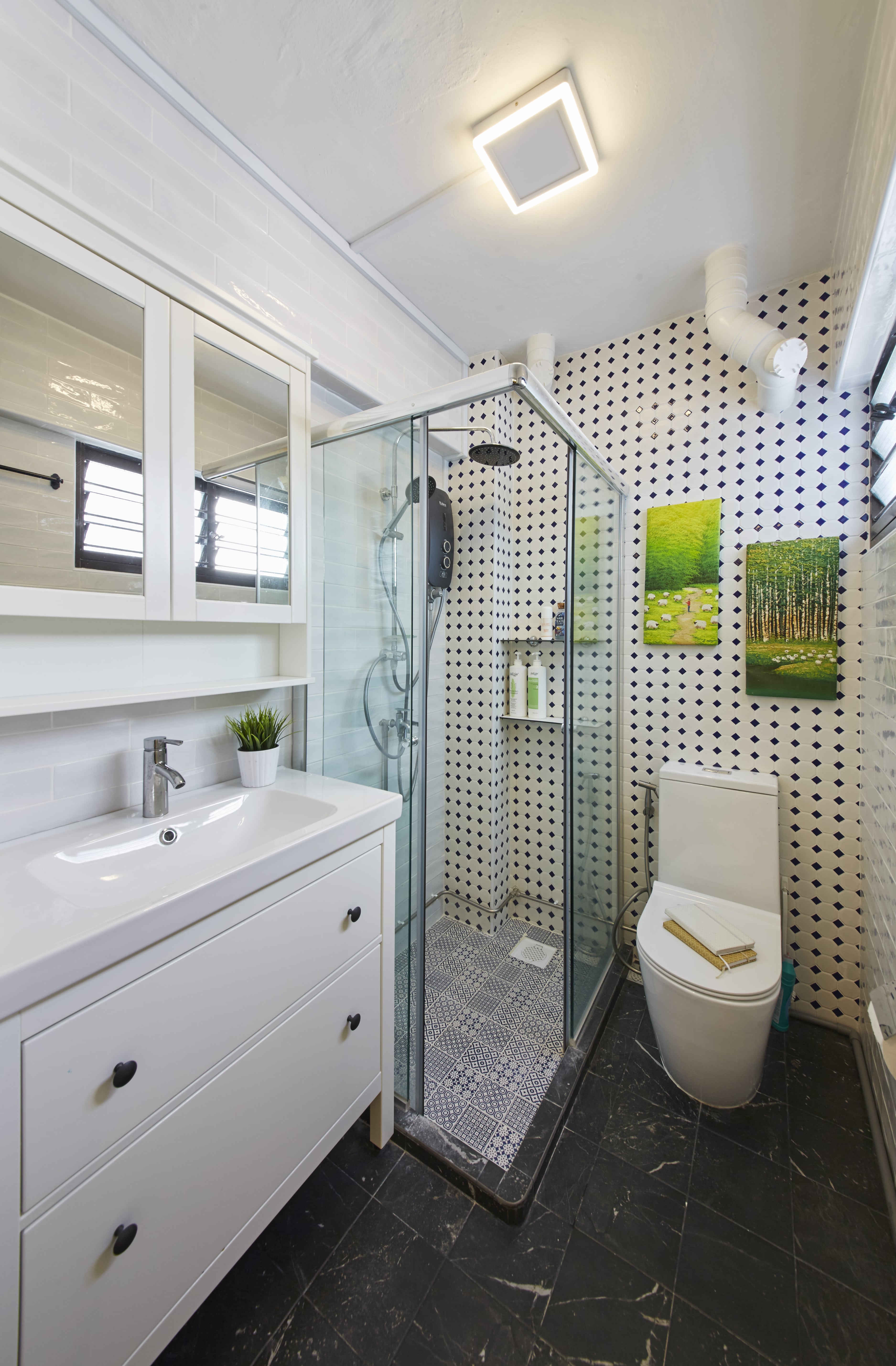 Classical, Modern, Vintage Design - Bathroom - HDB 4 Room - Design by Ban Yew Interior Design Pte Ltd