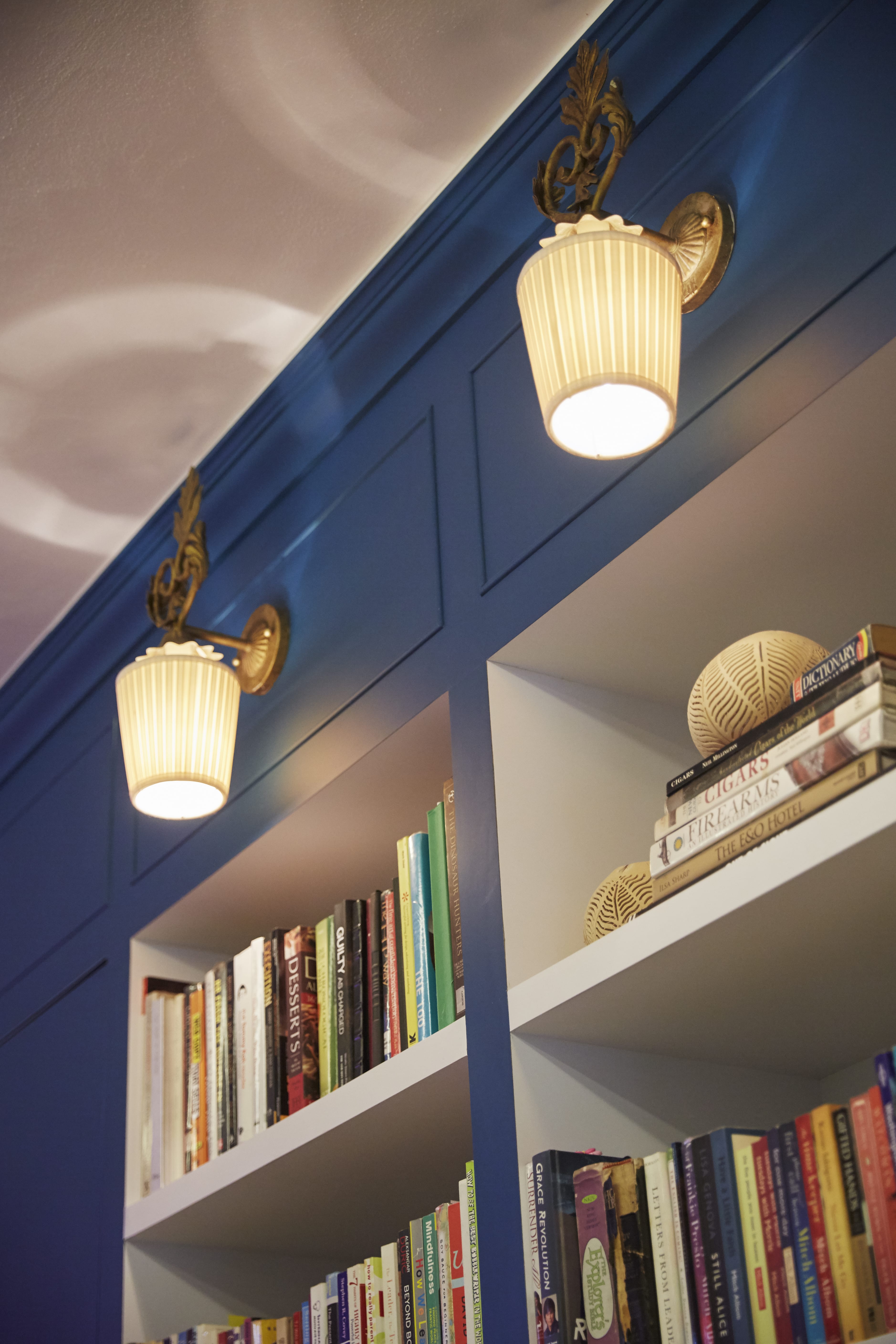 Classical, Modern, Vintage Design - Living Room - HDB 4 Room - Design by Ban Yew Interior Design Pte Ltd