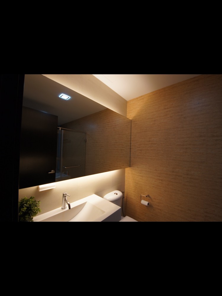 Contemporary Design - Bathroom - Condominium - Design by Benz Design Interior