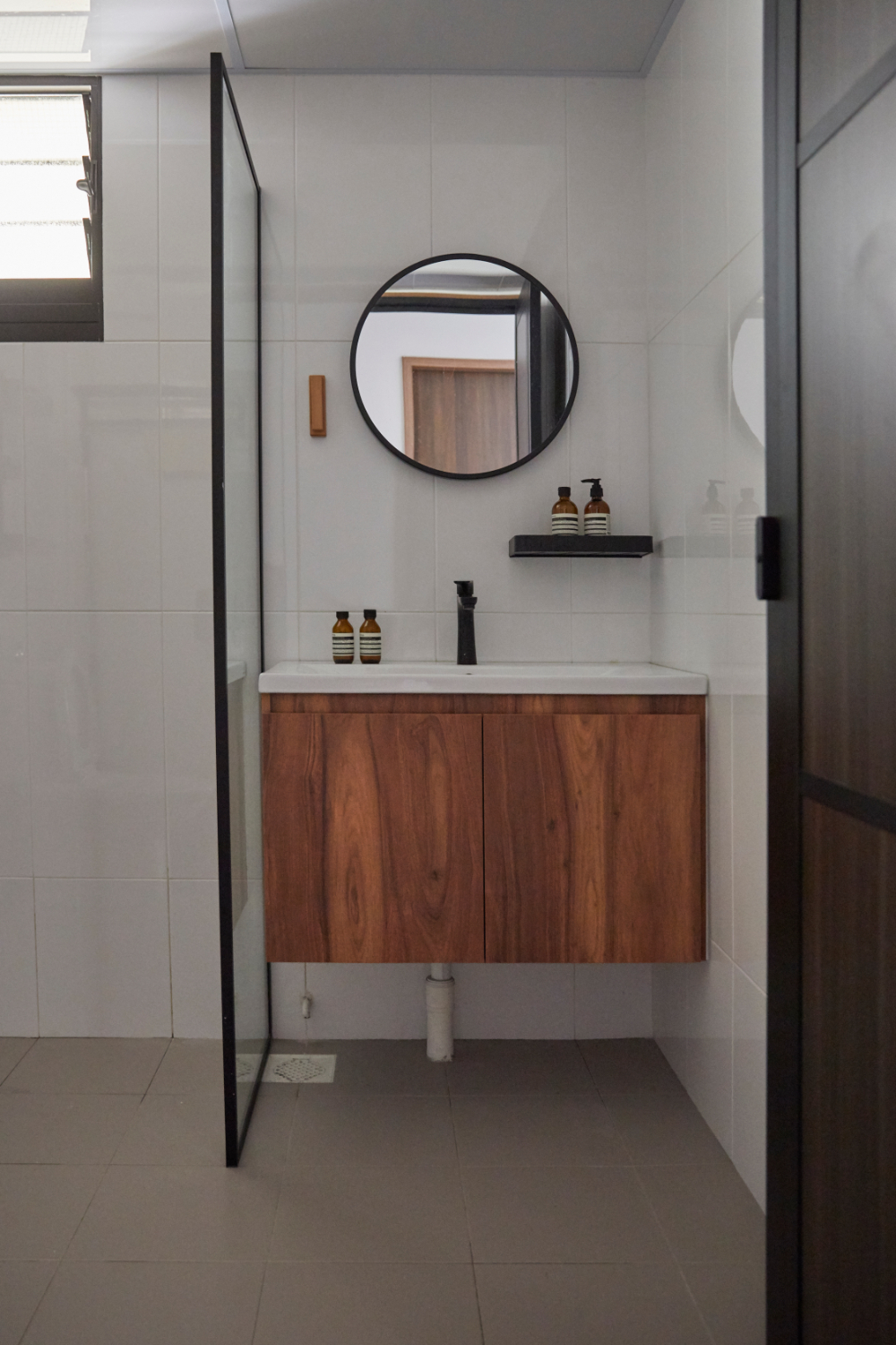 Eclectic Design - Bathroom - HDB 5 Room - Design by Carpenters 匠