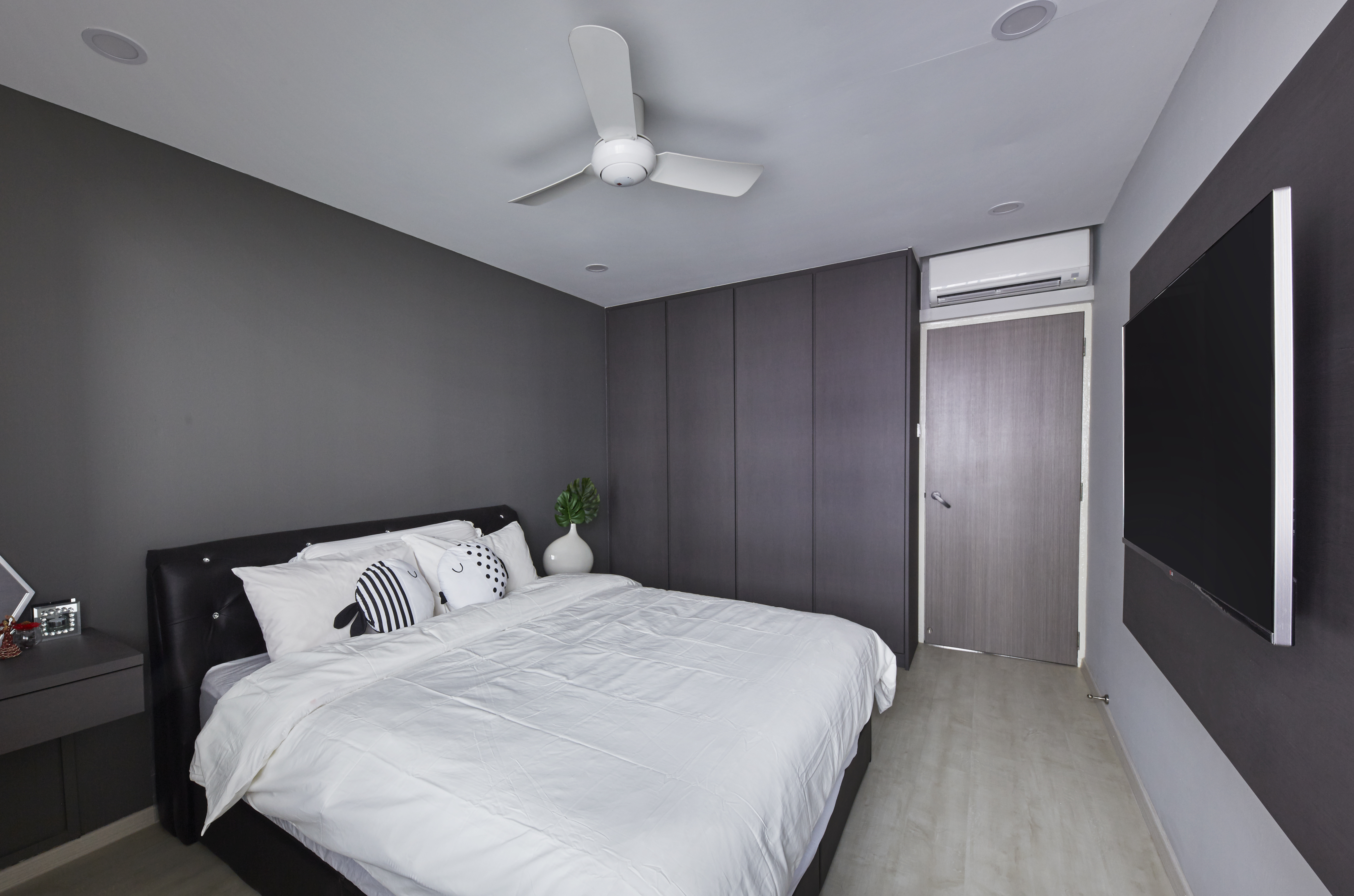 Industrial, Modern Design - Bedroom - HDB 4 Room - Design by Carpenters 匠