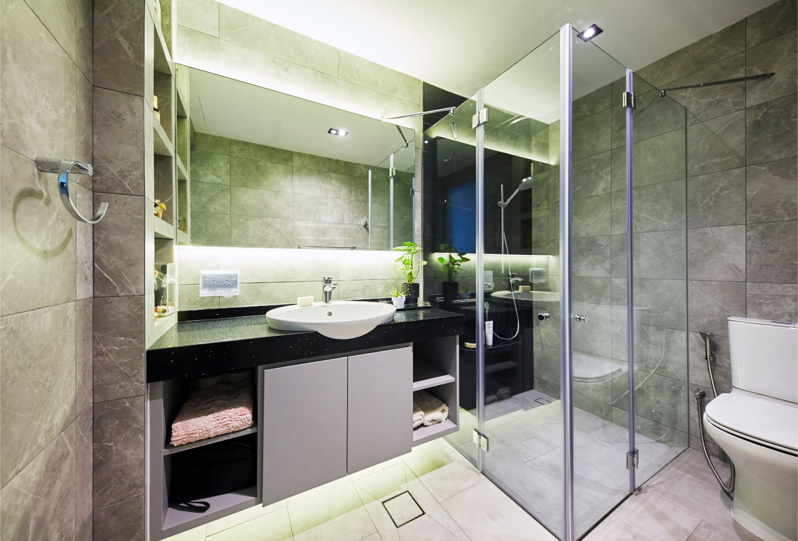 Contemporary, Modern Design - Bathroom - Condominium - Design by Carpenters 匠