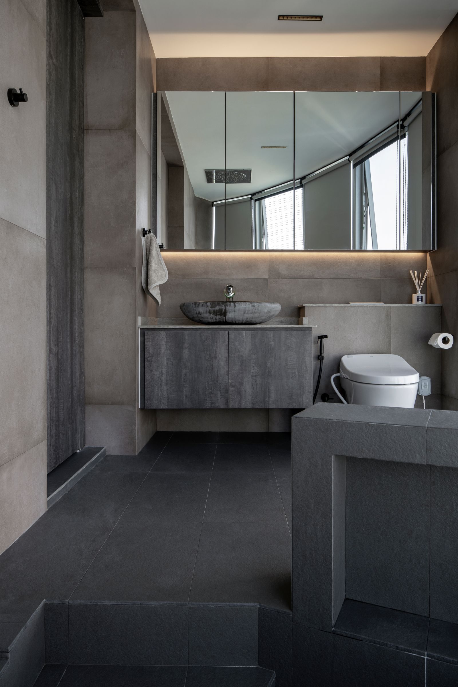 Country Design - Bathroom - Condominium - Design by Carpenters 匠