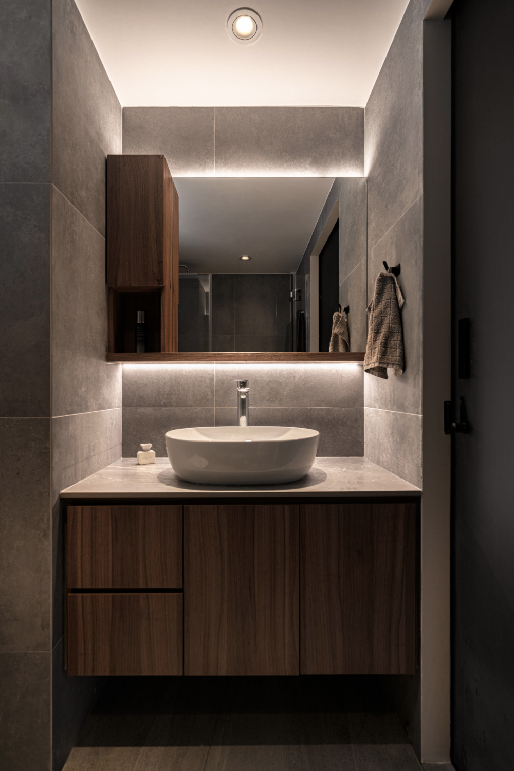 Modern Design - Bathroom - HDB 5 Room - Design by Carpenters 匠