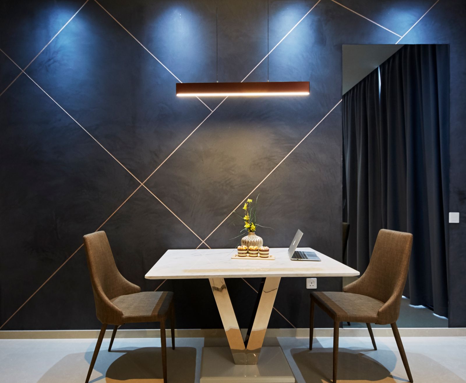 Modern Design - Dining Room - Condominium - Design by Carpenters 匠