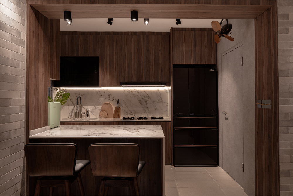 Resort Design - Kitchen - HDB 5 Room - Design by Carpenters 匠