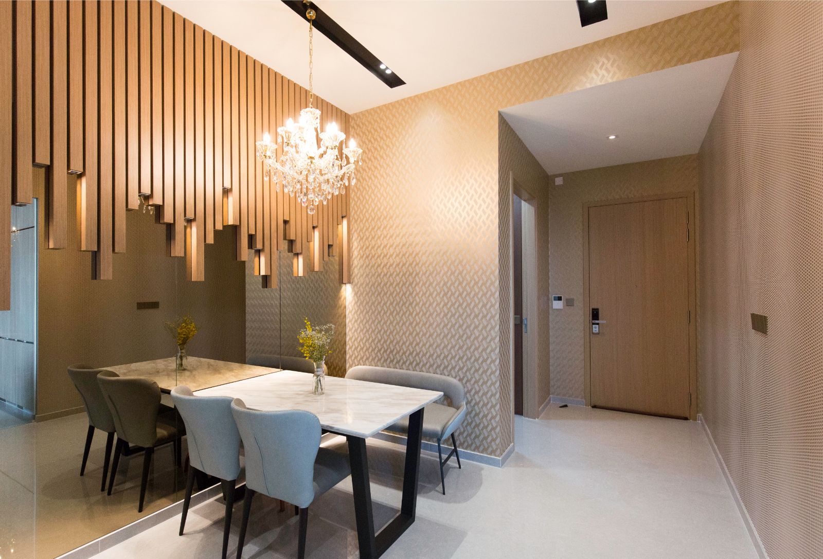 Modern Design - Dining Room - Condominium - Design by Carpenters 匠