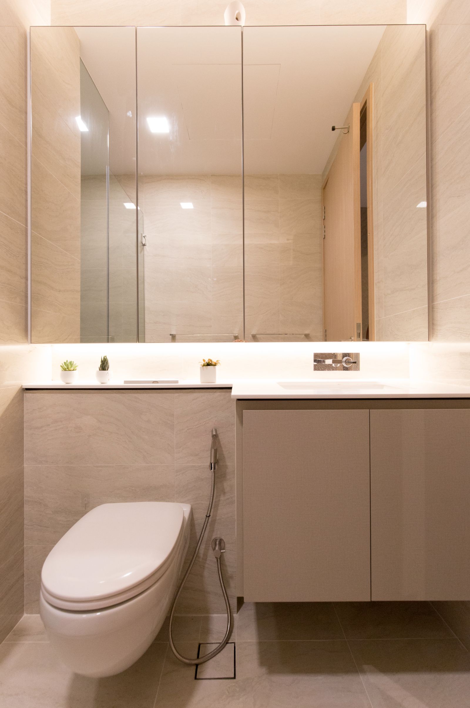 Modern Design - Bathroom - Condominium - Design by Carpenters 匠