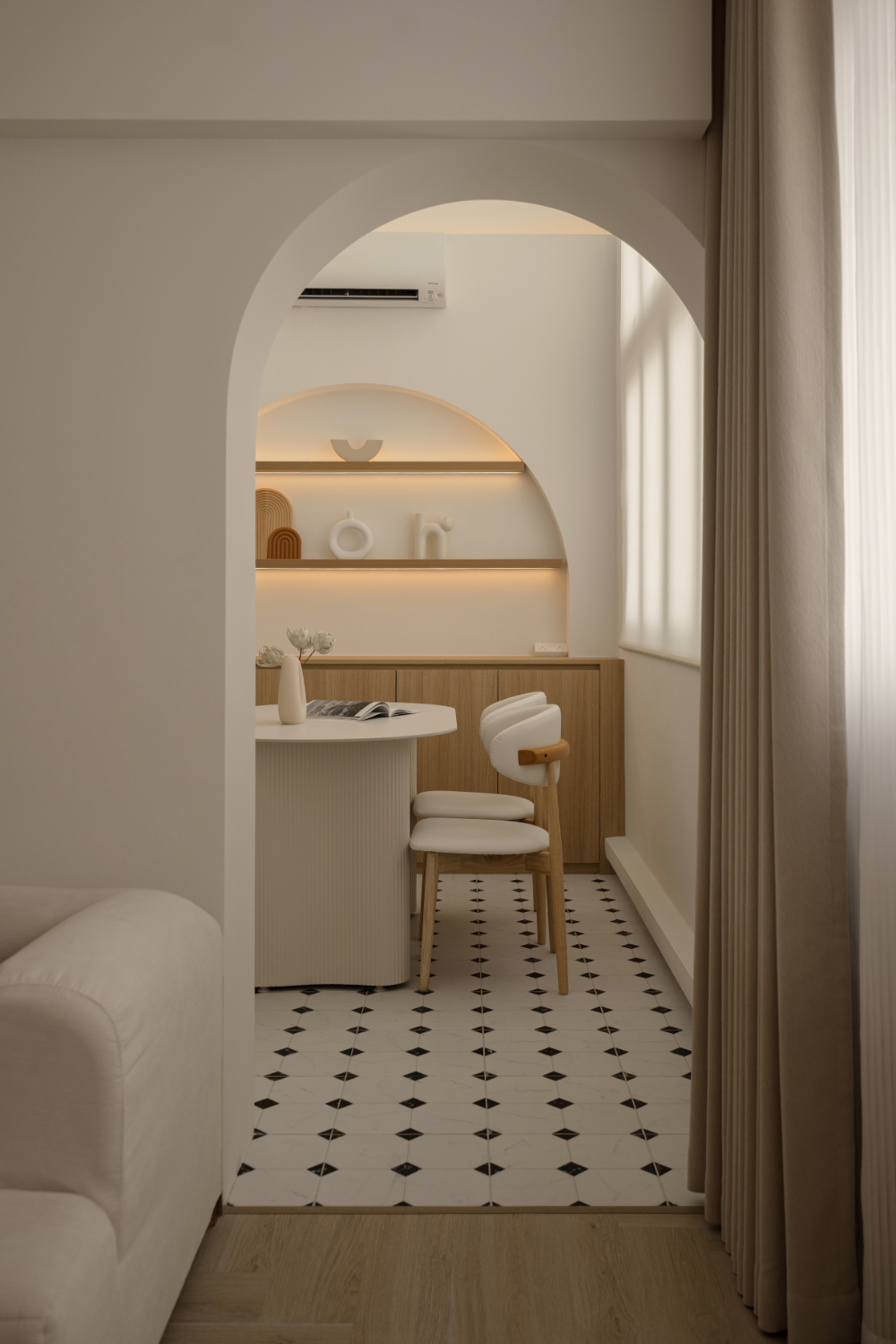 Scandinavian Design - Dining Room - HDB Executive Apartment - Design by Carpenters 匠