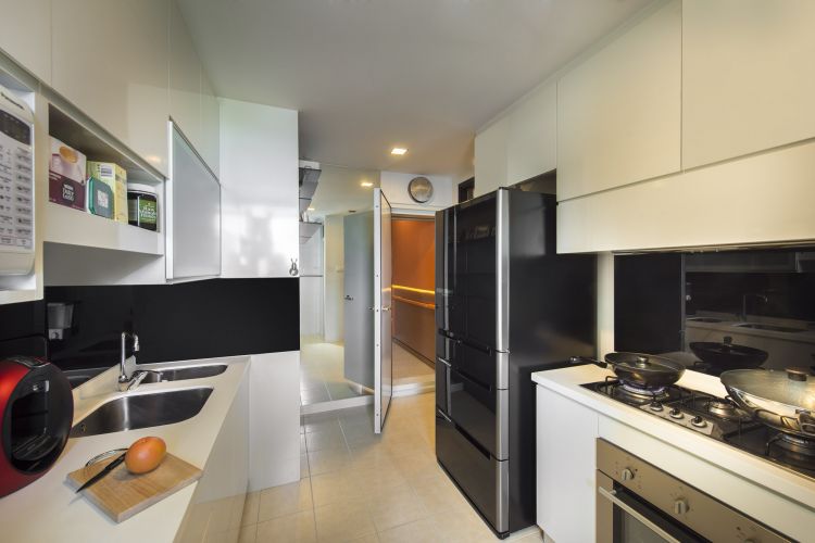 Contemporary, Modern Design - Kitchen - Condominium - Design by Ciseern by designer furnishings Pte Ltd