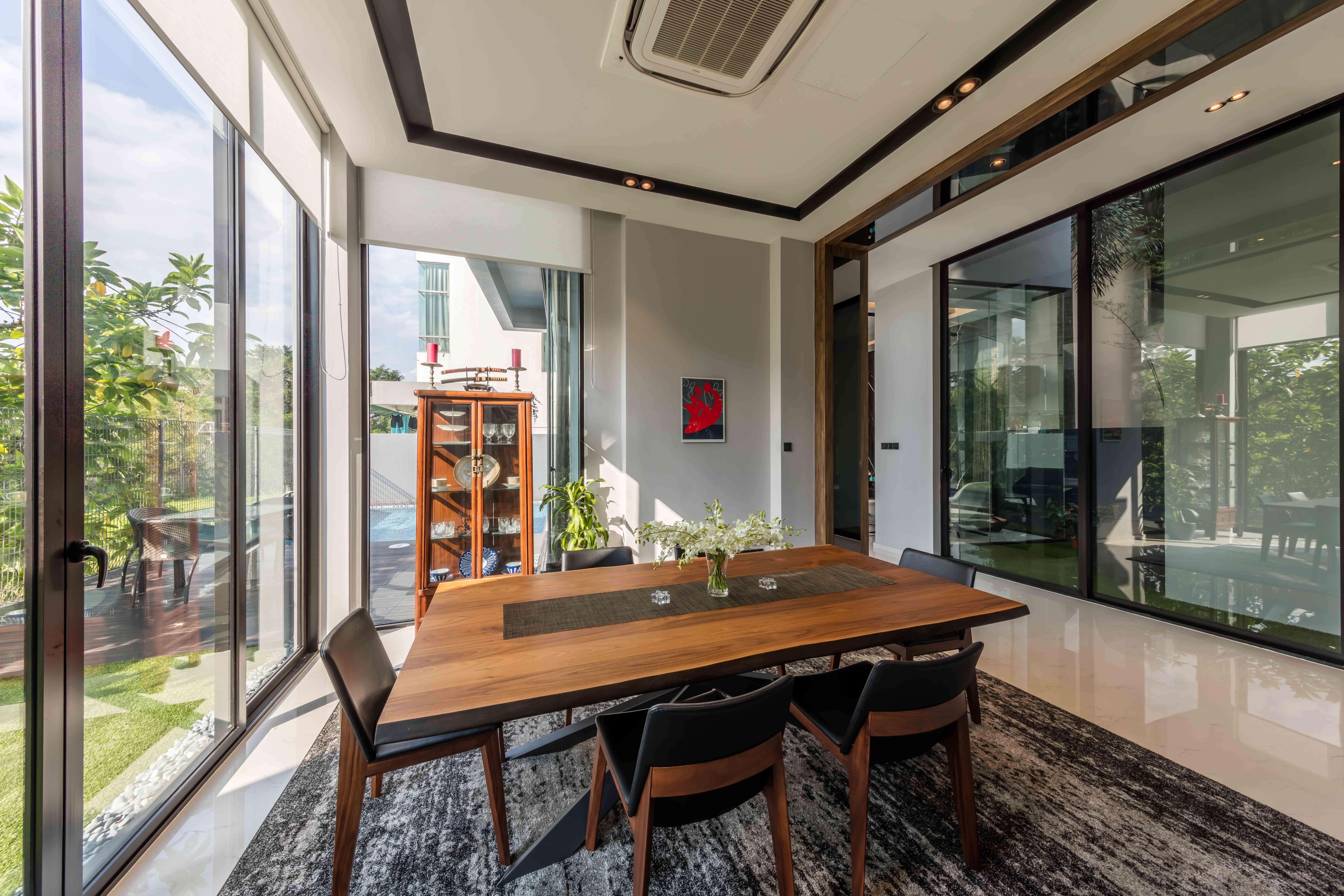 Contemporary Design - Dining Room - Landed House - Design by Ciseern by designer furnishings Pte Ltd