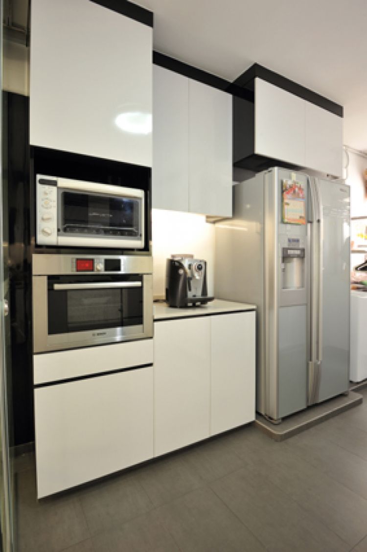 Contemporary, Modern Design - Kitchen - HDB Executive Apartment - Design by Crescendo Interior & Lifestyle Pte Ltd