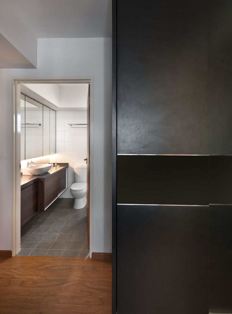 Contemporary Design - Bathroom - HDB 4 Room - Design by D5 Studio Image Pte Ltd