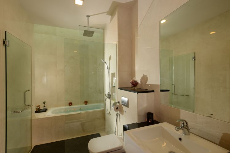 Classical, Modern, Tropical Design - Bathroom - Landed House - Design by Darwin Interior