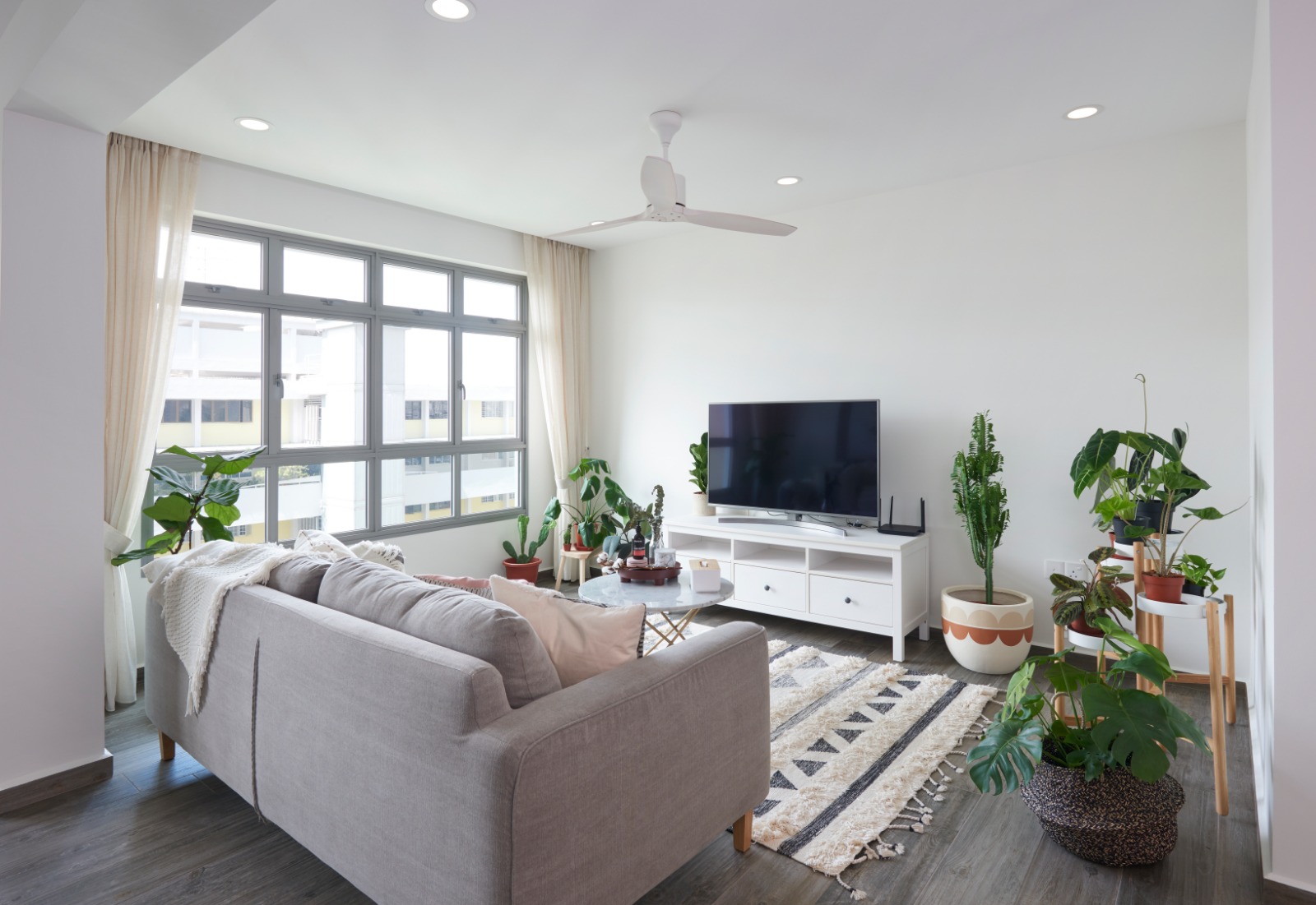 Victorian Design - Living Room - HDB 4 Room - Design by DC Vision Design Pte Ltd