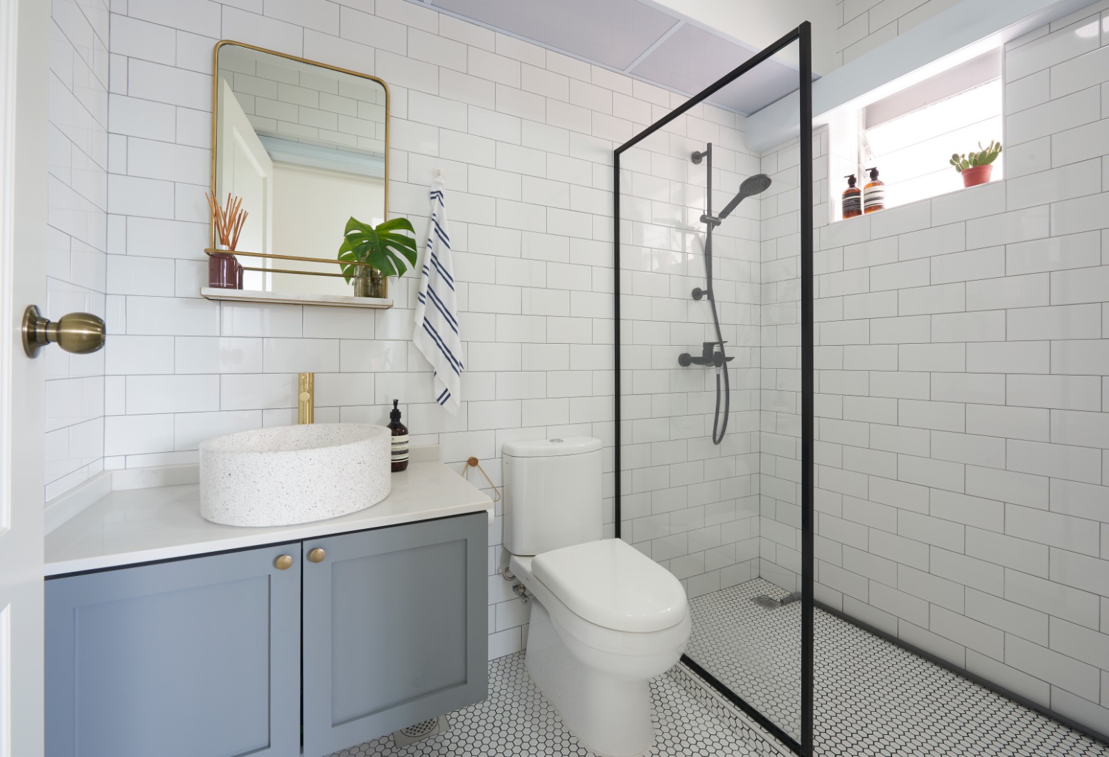 Victorian Design - Bathroom - HDB 4 Room - Design by DC Vision Design Pte Ltd