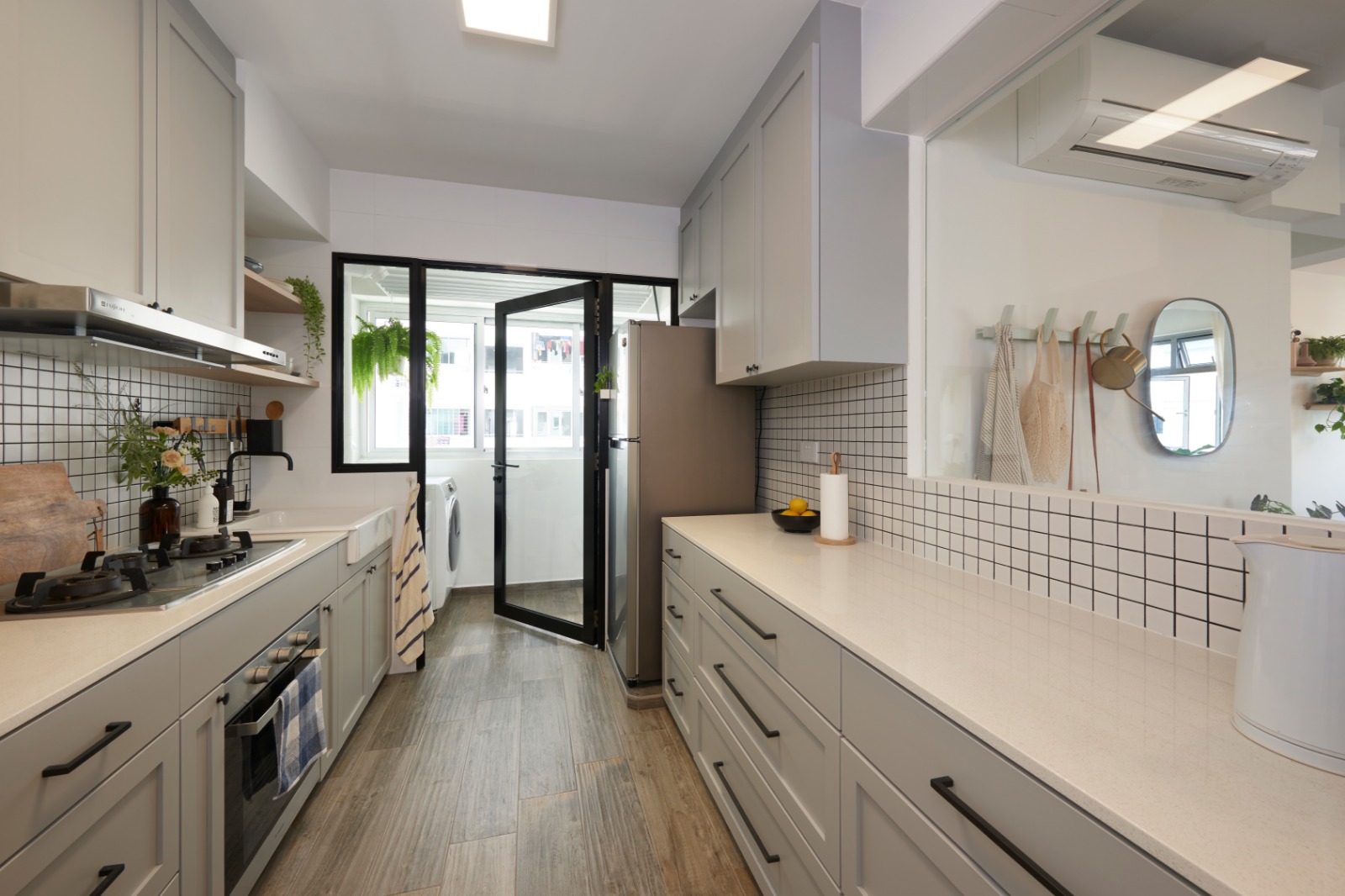 Victorian Design - Kitchen - HDB 4 Room - Design by DC Vision Design Pte Ltd
