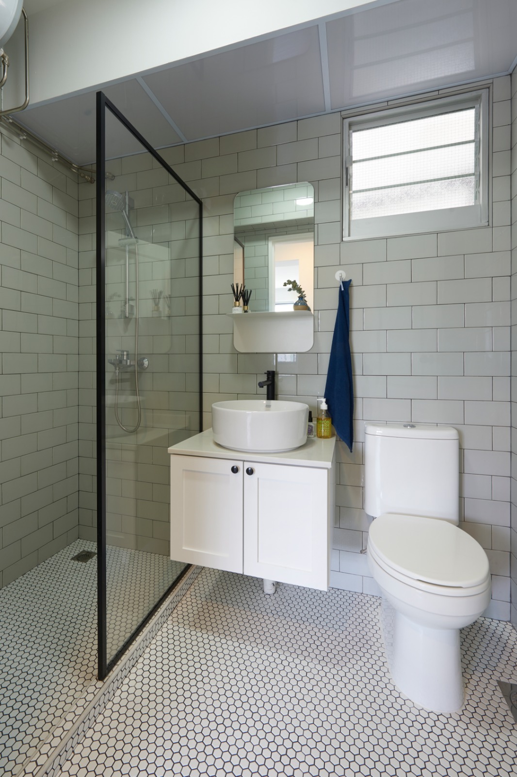 Victorian Design - Bathroom - HDB 4 Room - Design by DC Vision Design Pte Ltd