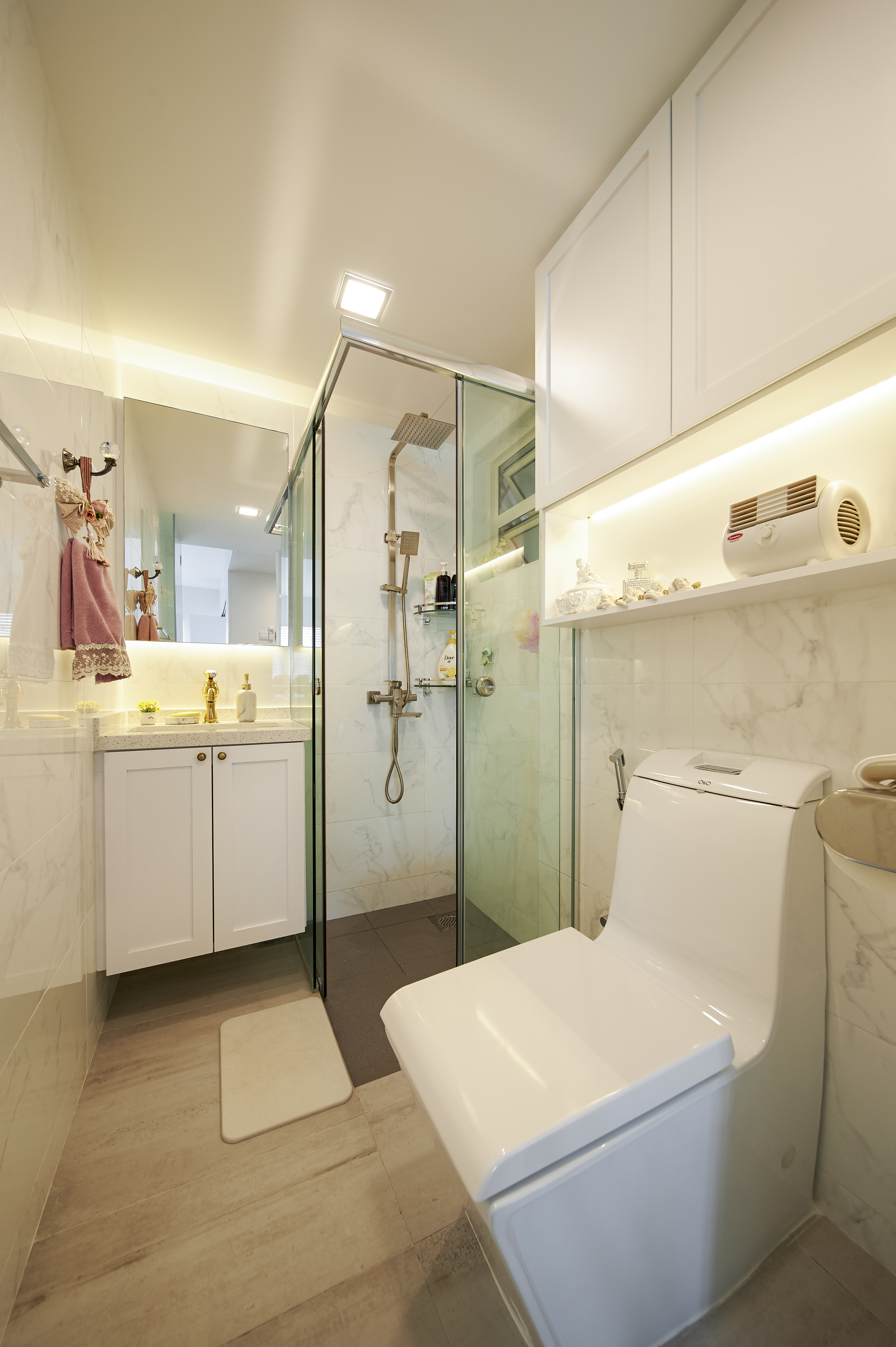 Classical, Contemporary, Modern Design - Bathroom - Condominium - Design by DC Vision Design Pte Ltd