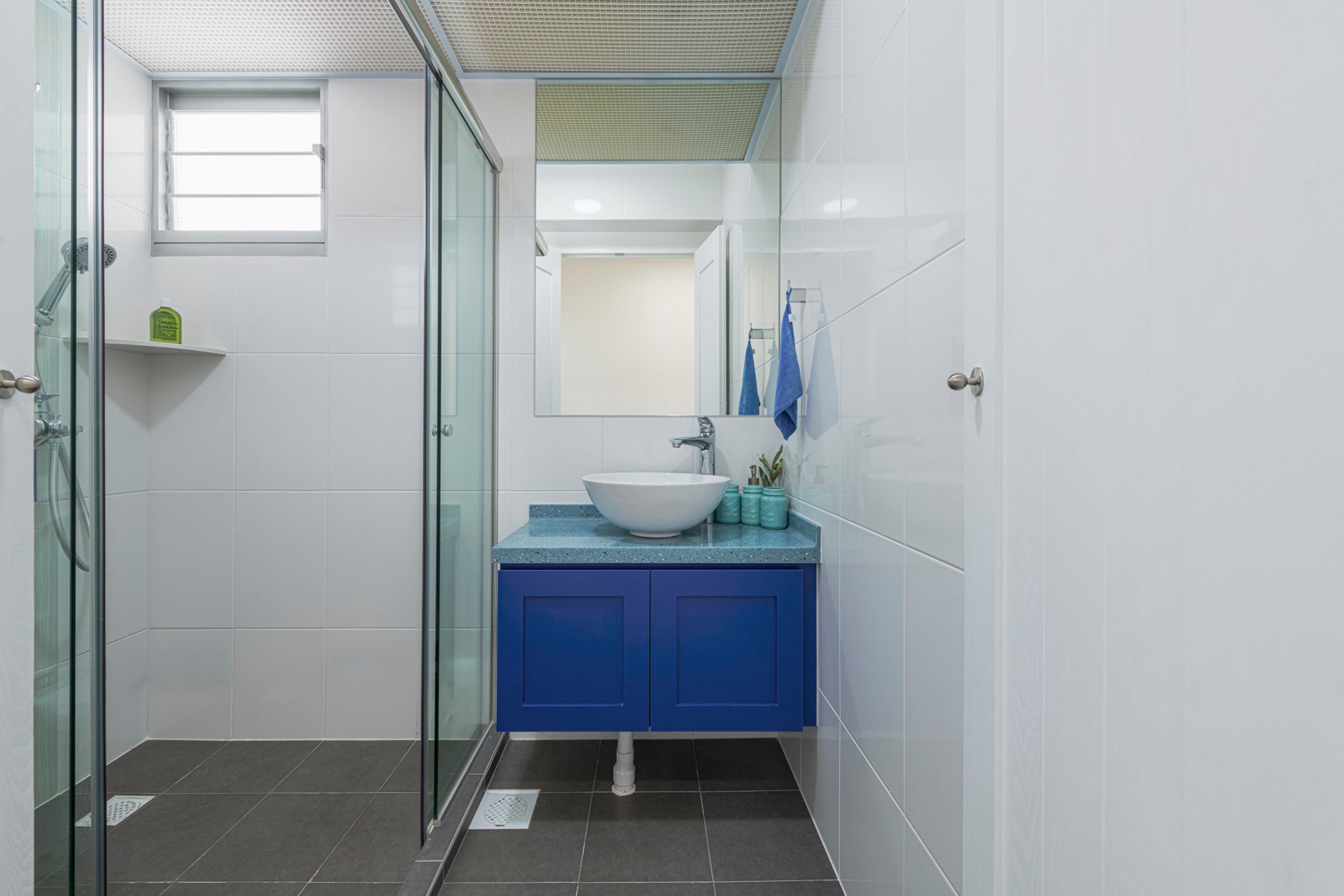 Resort Design - Bathroom - HDB 4 Room - Design by De Exclusive ID Group Pte Ltd
