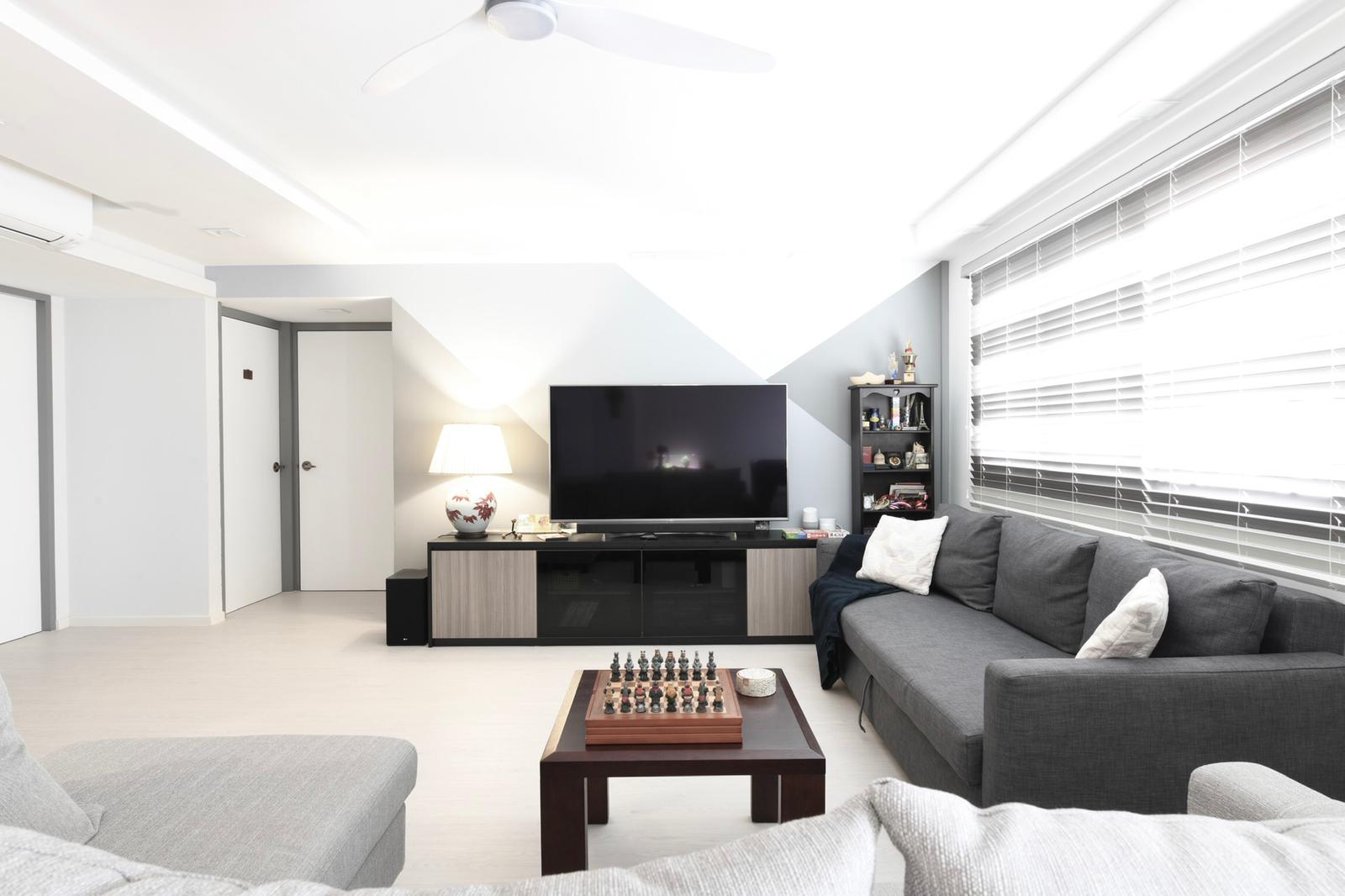 Modern Design - Living Room - HDB 4 Room - Design by De Exclusive ID Group Pte Ltd