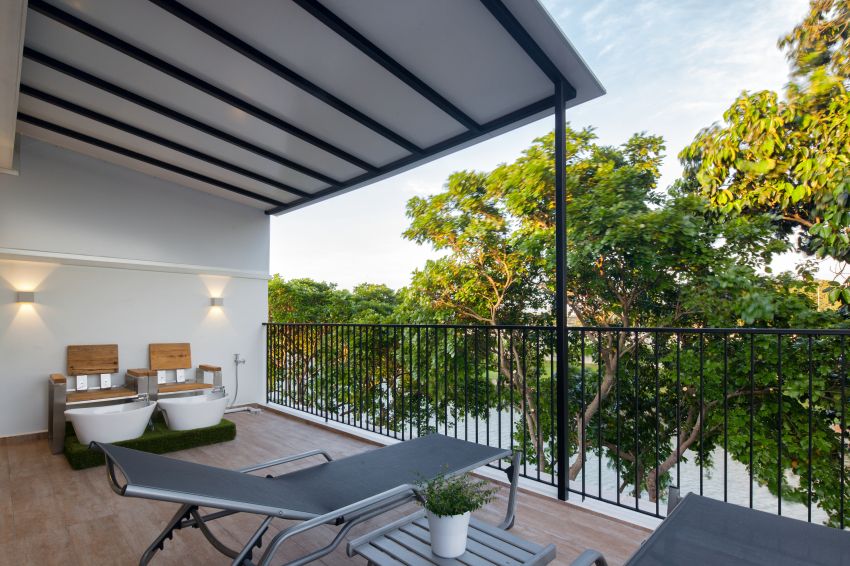 Scandinavian Design - Balcony - Landed House - Design by De Style Interior Pte Ltd