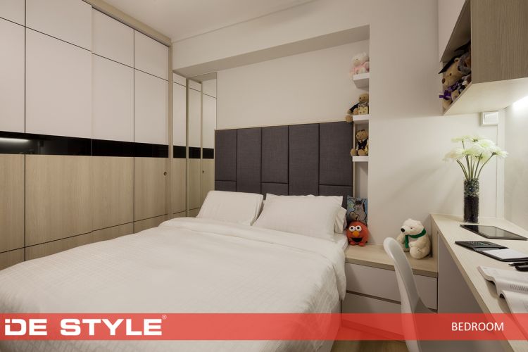 Contemporary, Modern Design - Bedroom - HDB 5 Room - Design by De Style Interior Pte Ltd