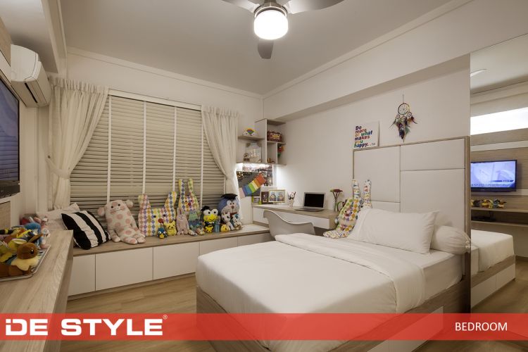 Contemporary, Modern Design - Bedroom - HDB 5 Room - Design by De Style Interior Pte Ltd