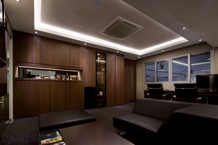 Contemporary Design - Entertainment Room - Retail - Design by De Style Interior Pte Ltd