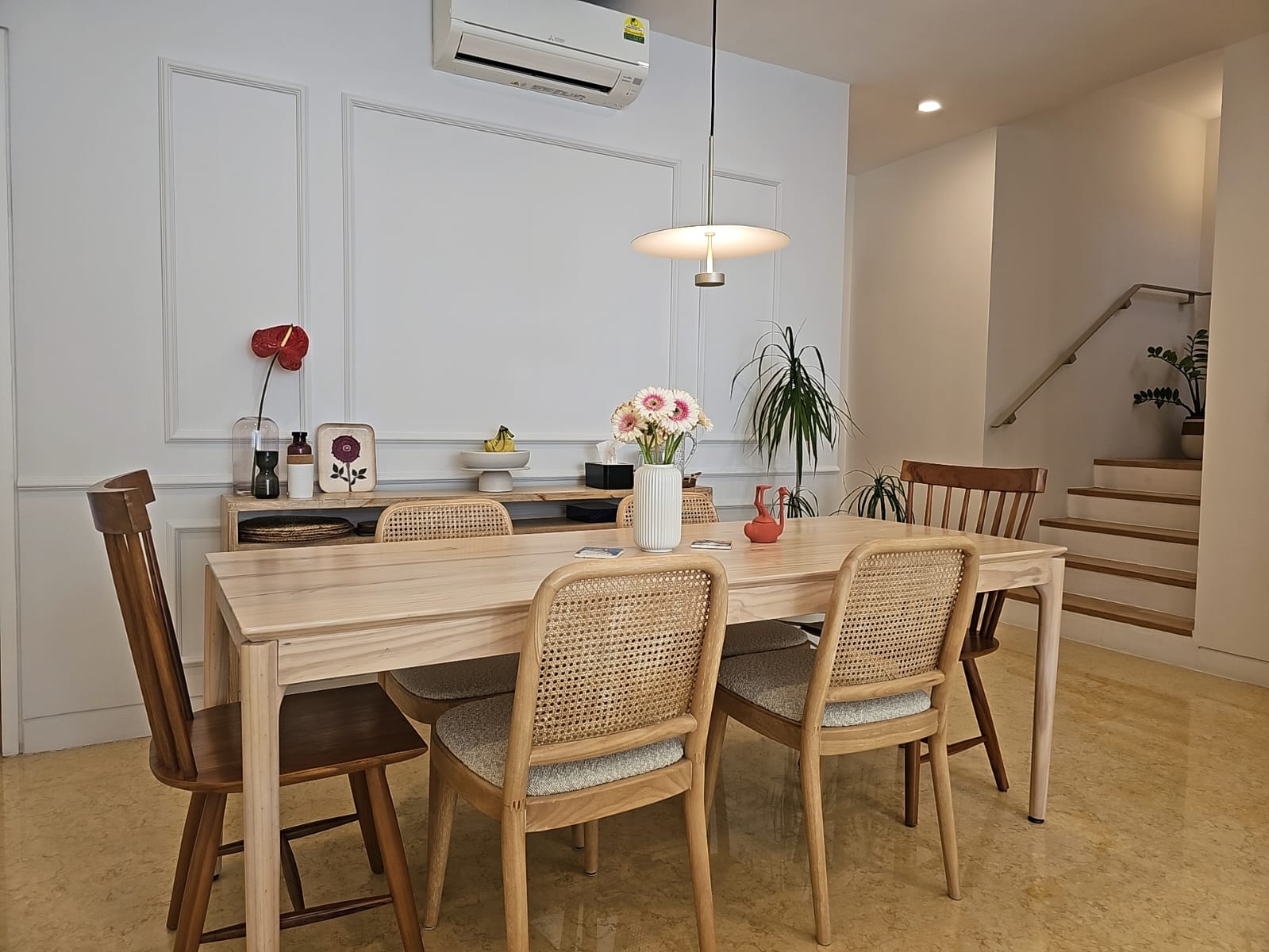 Modern, Scandinavian, Victorian Design - Dining Room - Condominium - Design by Defour Home Studios Pte Ltd