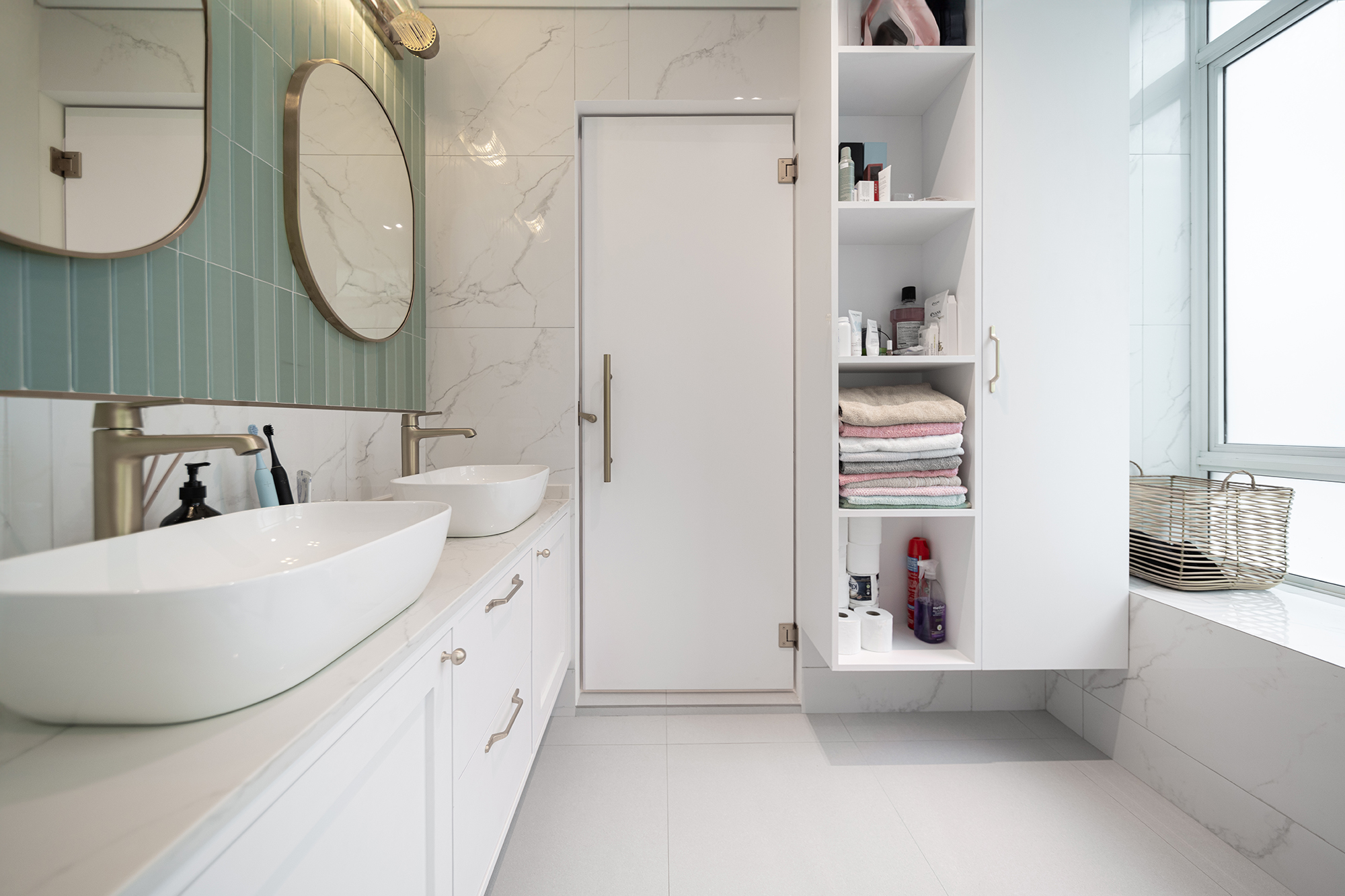 Modern Design - Bathroom - Condominium - Design by Defour Home Studios Pte Ltd