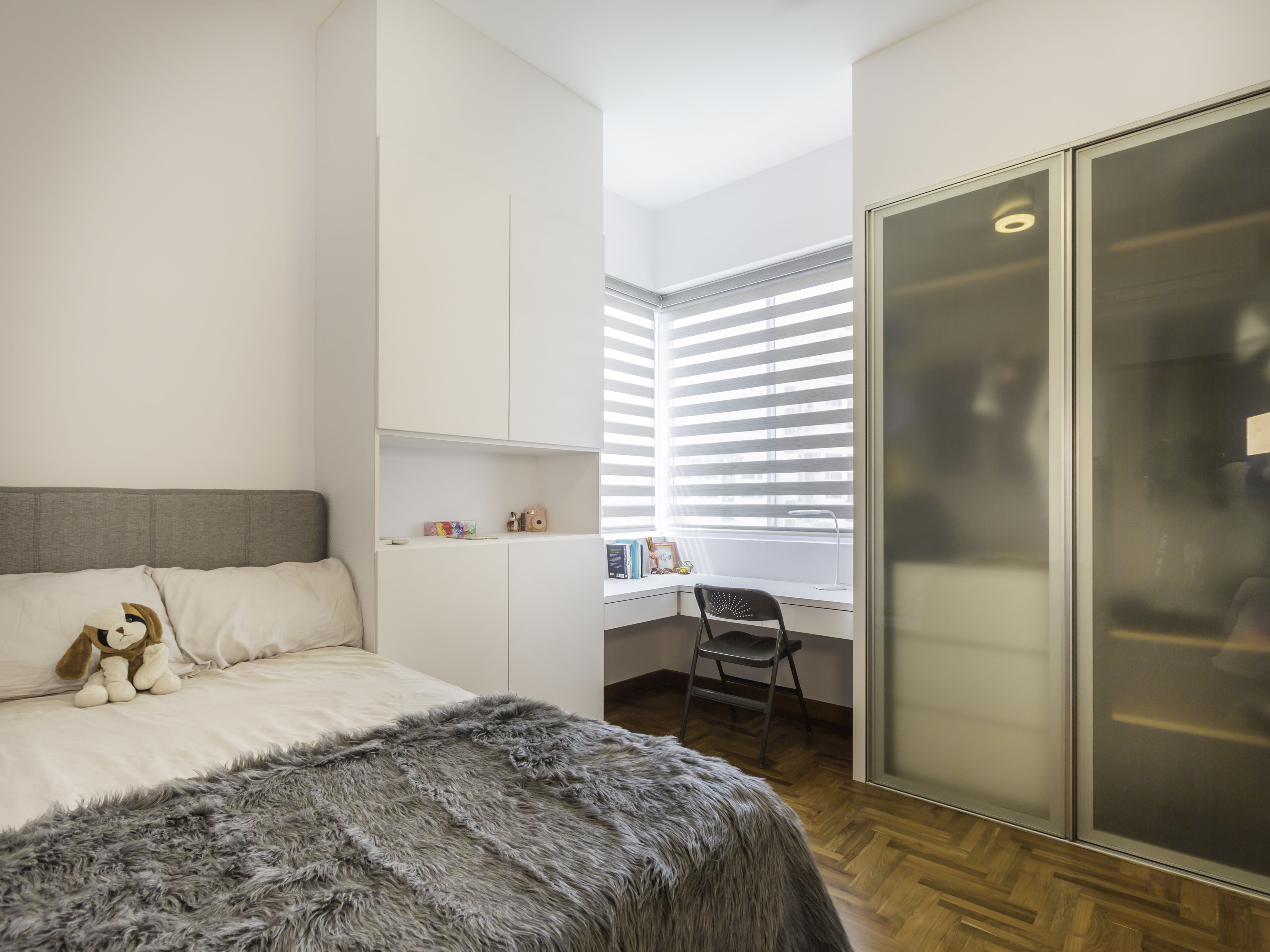 Minimalist Design - Bedroom - Condominium - Design by Des & Co Interior Pte Ltd