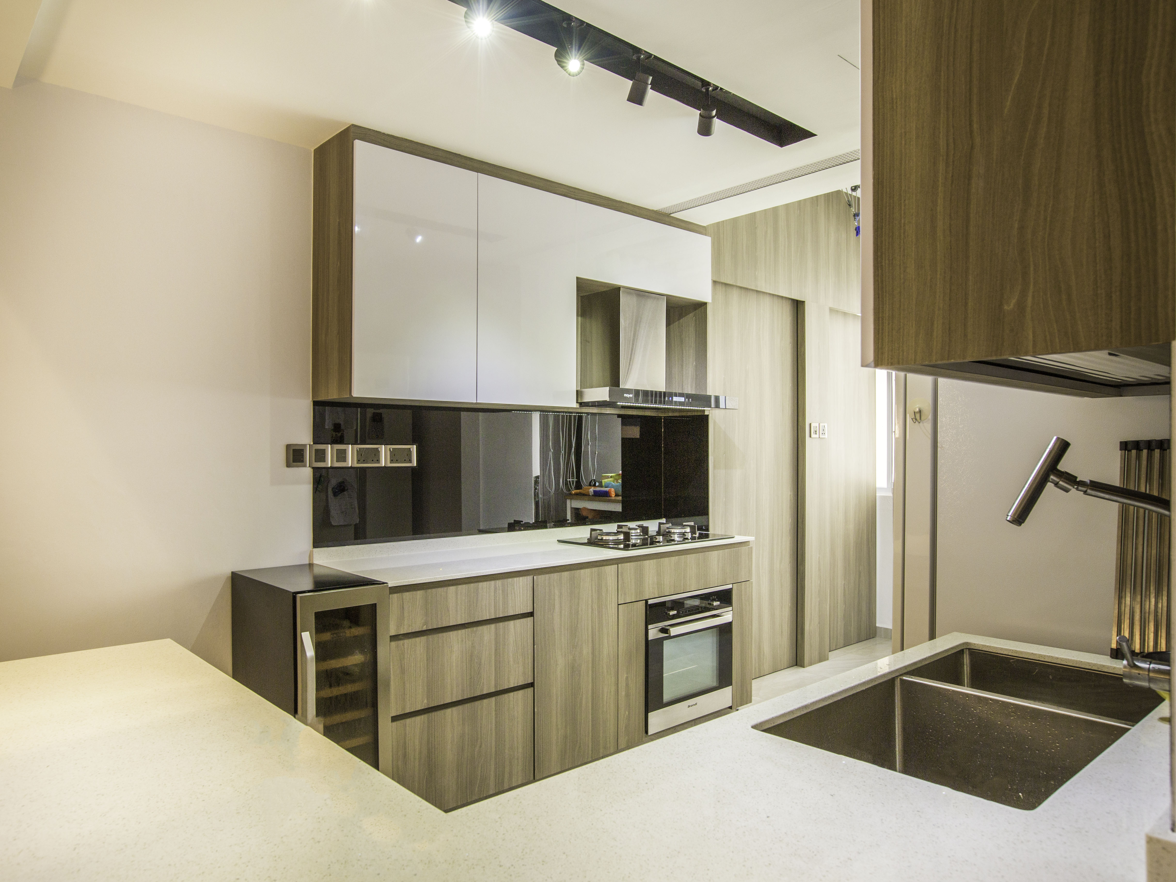 Minimalist Design - Kitchen - Condominium - Design by Des & Co Interior Pte Ltd