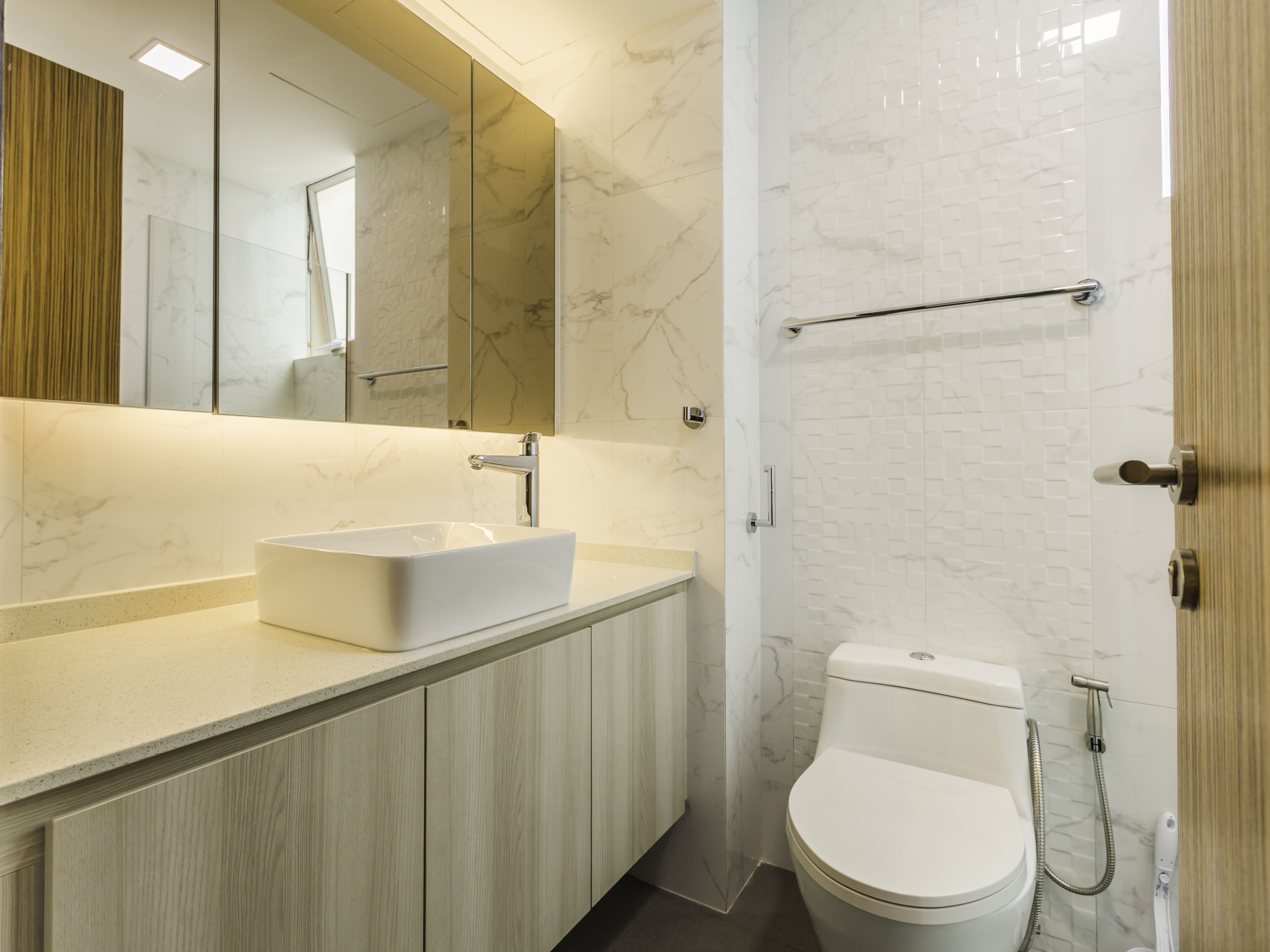 Minimalist Design - Bathroom - Condominium - Design by Des & Co Interior Pte Ltd