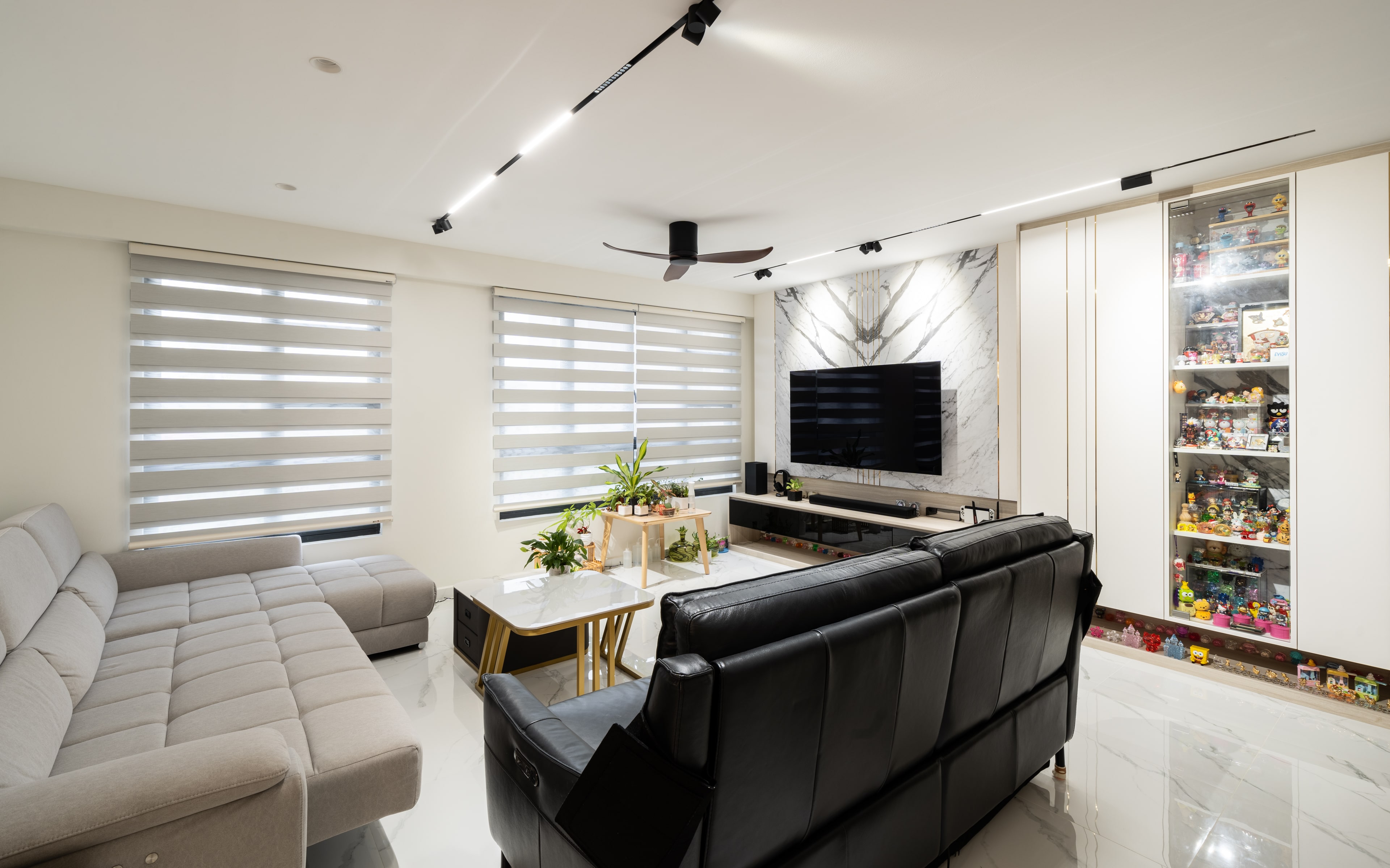 Modern Design - Living Room - HDB 5 Room - Design by Design 4 Space Pte Ltd
